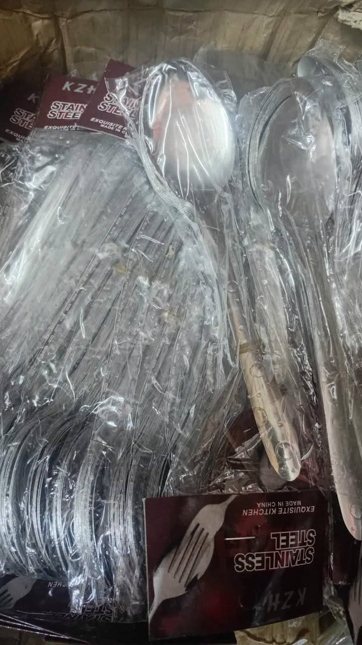 خاشوكه طعام ستيل درزن ١٢ قطعه
السعر ٧٥٠ دينار
خاشوكه شاي ستيل درزن ١٢ قطعه
السعر ٥٠٠ دينار
بيع جمله للحجز والاستفسار مراسلة الصفحه أو على الرقم
واتساب ***********
يوجد توصيل جميع المحافظات
