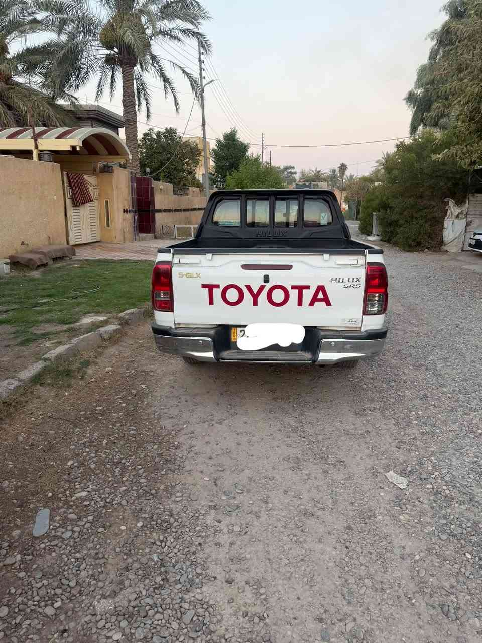 السلام عليكم ورحمة الله وبركاته
للبيع تويوتا هايلوكس موديل 2020  رقم اربيل
فول اوتماتيك 
مواصفاتها 
تبريد قطعتين مع تبريد كشنات امامي
ستيرن جهتين
كاميره خلفيه
بيها بارد جاملغ وبنيد  شي قليل موضح بالصور 
وتبديل باب البدي بلادي 
مكان السياره : صلاح الدين
للأستفسار الاتصال على الرقم
‏‭***********‬

