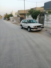 للبيع كولف موديل1991 سنوية جديدة لل  30 هزّة جيد 28  وضع شركة  صبغ شرك...