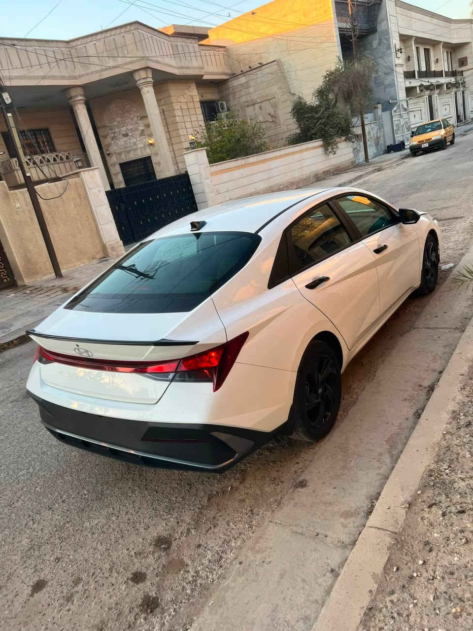#السعر ١٤٤. تلفون.  ***********
سلام عليكم النترا مديل 26 وارد أمريكي دخول جديد منفيس ابسمي مواصفات محرك 2000دوش بصمه ترحيب ابواب تشغيل عن بعد ويل 17 الشكل الجديد شحن وايرلس لد اناره متغير تبريد شاشه فول رادارات داخل اسود مطعم حادث السياره فقط البنيد ربع مصلح على كده بدون فتح بدون تبديل ليبل واحد كلها السياره ماشيه 10mi بعدها بريحه الشركة جديده حيل جديده وعدا البنيد مكفوله من الشخط وصور الحادث مرفقه بل منشور
