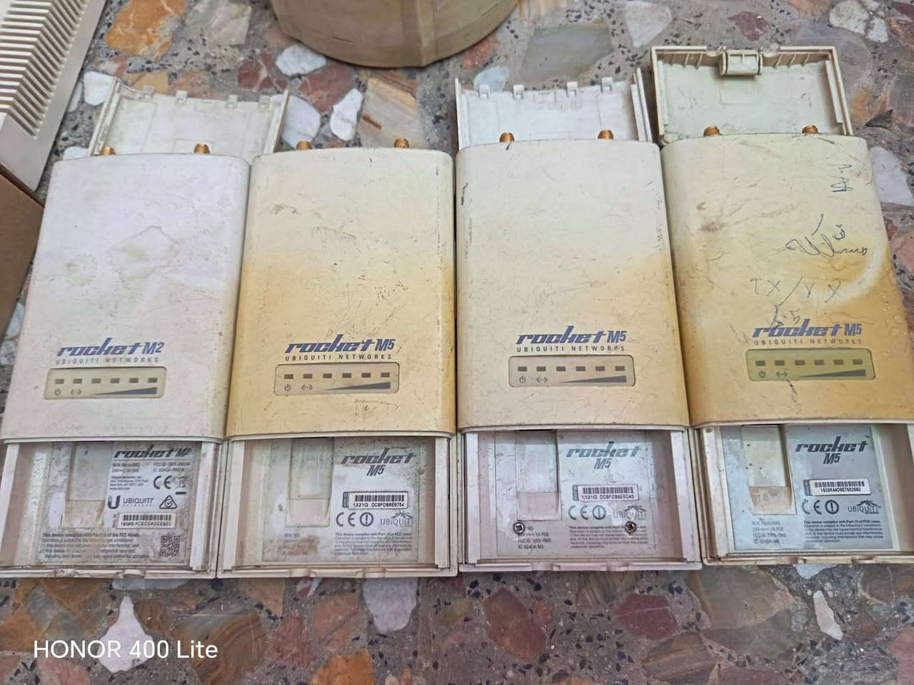 مساء الخير
بور بيم عدد 10 سعر القطعة 55
لايت بيم عدد 10 سعر القطعة 30
نانوات M5', xw عدد 25 سعر القطعة 35
نانوات M2 عدد 40 سعر القطعة 25
نانوات M5 xm عدد 25 سعر القطعة 25
تبلنك عدد 15 سعر القطعة 20 شلع 15
912 g5 عدد 3 سعر القطعة 35
912g6 قطعة وحدة سعر 60
روكتات M5 عدد 5 سعر القطعة 30 شلع 25
روكت M2 xw سعر 50
راوتر بورد 951 عدد3 سعر القطعة 30
ارنب عدد 2 سعر القطعة 25
دعسوقه استلام سعر 25
فيدرات بور شغالات فقط مكسور الكفرات عدد 4 سعرهن 100

مكاني بغداد العماري متوفر توصيل متواجد وتساب وتصال 
رقمي ***********

نص مكتوب في الصور:
- HONOR 400 Lite
- عاطلات