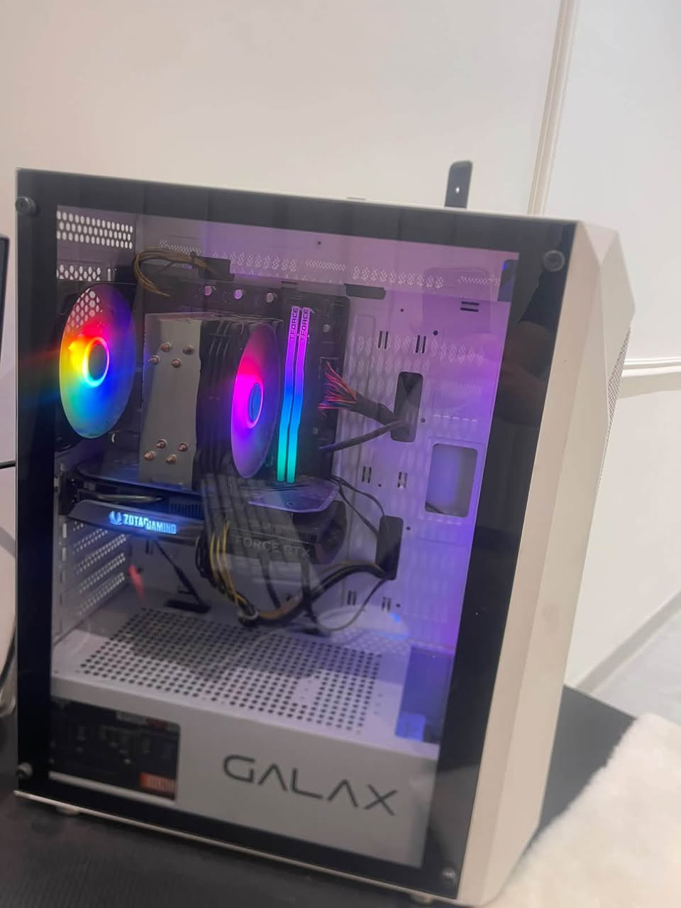 السلام عليكم تجميعه للبيع استخدام سنه

I5 12400
4060
16 ddr4 (8*2) 3600
M.b h610
Ssd 1t sata
P.s 600w
Deepcool ag400

السعر مليون ونص
للتواصل ***********
مكان بغداد

نص مكتوب في الصور:
- Find a setting System > About Processor 12th Gen Intel(R) Core(TM) i5-12400F 2.50 GHz Installed RAM 16 GB Speed: 3000 MT/s Graphics card 8 GB NVIDIA GeForce RTX 4060 Storage 954 GB 513 GB of 954 GB used Hussein-pc H610M-HVS/M.2 R2.0 Device info Device name Hussein-pc Processor 12th Gen Intel(R) Core(TM) i5-12400F (2.50 GHz) Installed RAM 16.0 GB (15.8 GB usable) Graphics card NVIDIA GeForce RTX 4060 (8 GB) Storage 513 GB of 954 GB used Device ID C2518962-FFAA-4331-800D-6021155547B3 Product ID 00330-80000-00000-AA070 System type 64-bit operating system, x64-based processor Pen and touch No pen or touch input is available for this display Related links Domain or workgroup System protection Advanced system settings Copy Windows info Edition Windows 11 Pro Version 25H2 Installed on 6/26/2026 OS build 26200.9457 Experience Windows Feature Experience Pack 1000.26100.360.0 Microsoft Services Agreement Microsoft Software License Terms Search