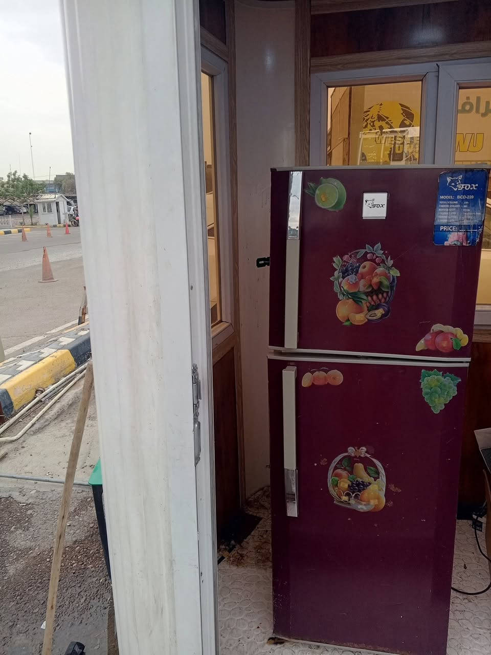 ثلاجه • نضيفه • زيونه
