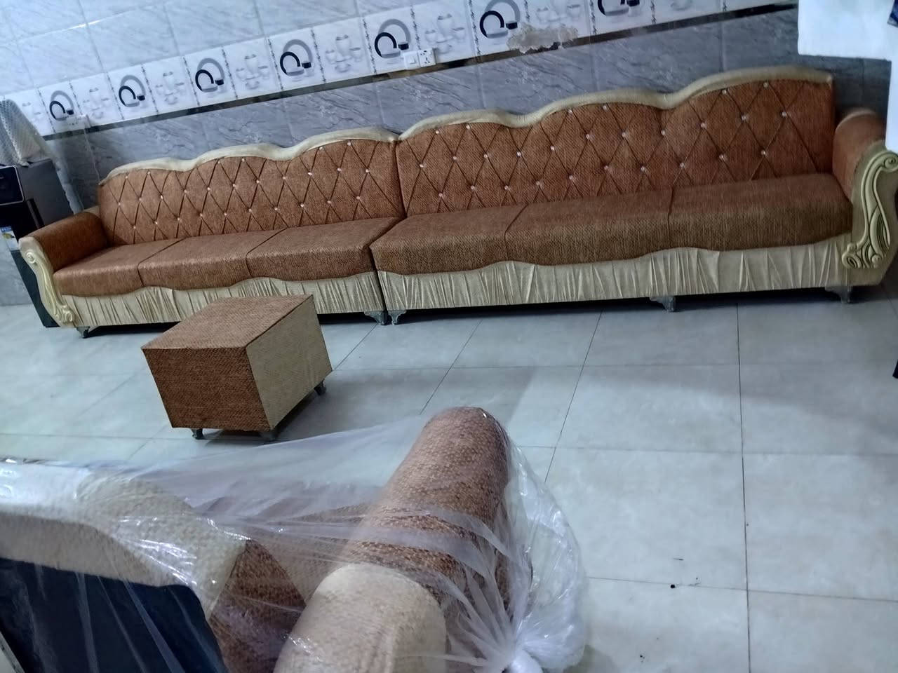 ديوان ١٥ مقعد • الحسينية مال راشديه • بدون توصيل