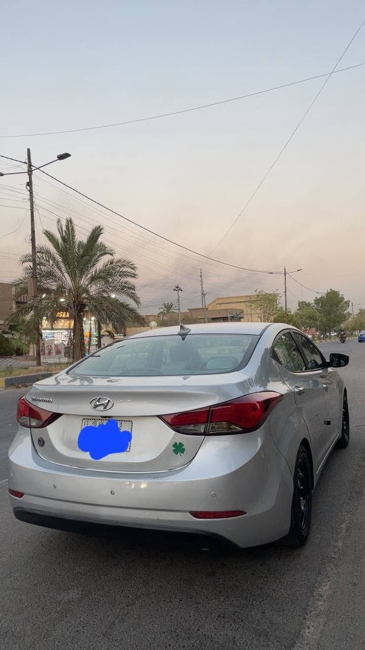 السلام عليكم إعادة النشر بسبب الوعود الكاذبه   موديل ١٤ وارد أمريكي بيه جاملغ خلفي وراشين الباب ويا من أمريكا عكس السايق وبالعراق بيه داير جاملغ خلفي ليبل واحد مابيه قطرة دواخل بجم كبس كير محرك شرط تبريد ثلج السياره عليه ادامه كامله     منظومة زنون لد داخلي سياره ممتعوبه استخدام شخصي سعره 105$وبيه مجال للشراي للاسفتسار *********** العنوان بغداد
