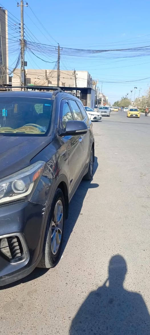 سنتافيا 2017 محرك 3500
6 سلندر 7 راكب جاردة بنيد وصفحة حادثها باب وجاملغ 

تبريد خير من الله صدر جديد تحويل ثاني يوم السعر 140 وبيها مجال ***********

