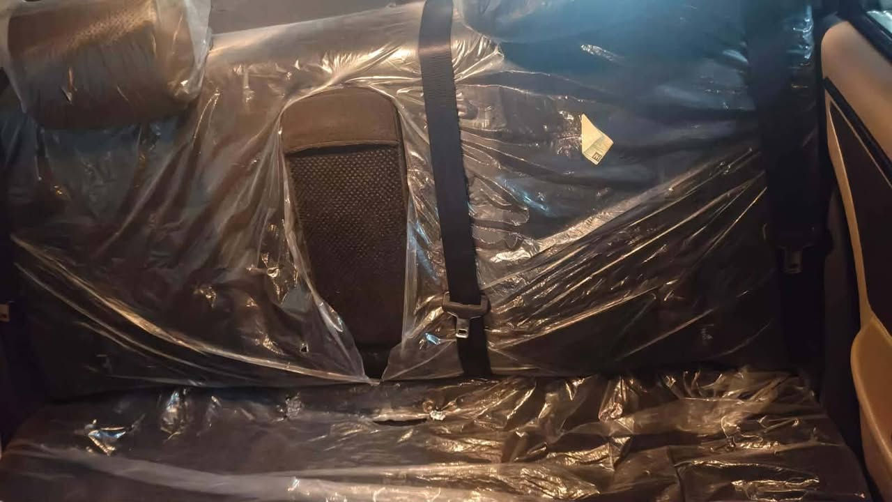 السلام عليكم سياره بيجو للبيع باص موديل ٢٠٢٥ سياره مكفوله كفاله عامه رقم بغداد حره سياره بسمي مكان سياره بغداد معروضه ٩٢ بيهه مجال  هذا رقمي ***********

