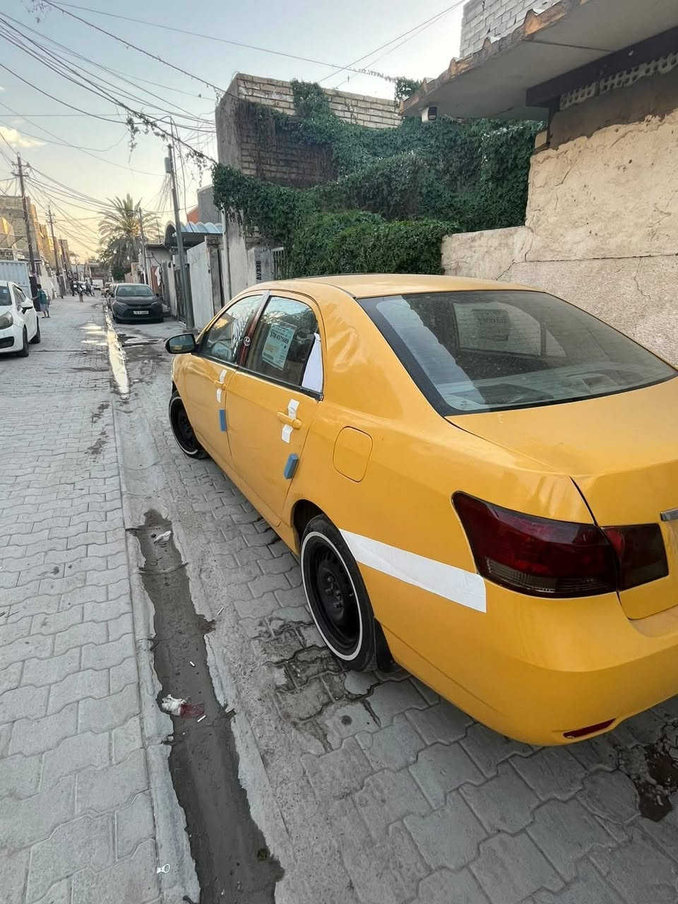 السلام عليكم بي وايدي موديل ٢٠١١
رقم انكليزي ديوانية
مصفر هيئة وغرامات
تحويل مباشر
التبريد عوزة غاز فقط
كير مكينة مكفولا
 السعر ٣٠ وبيه مجال
العنوان بغداد البياع
رقم الهاتف ***********
