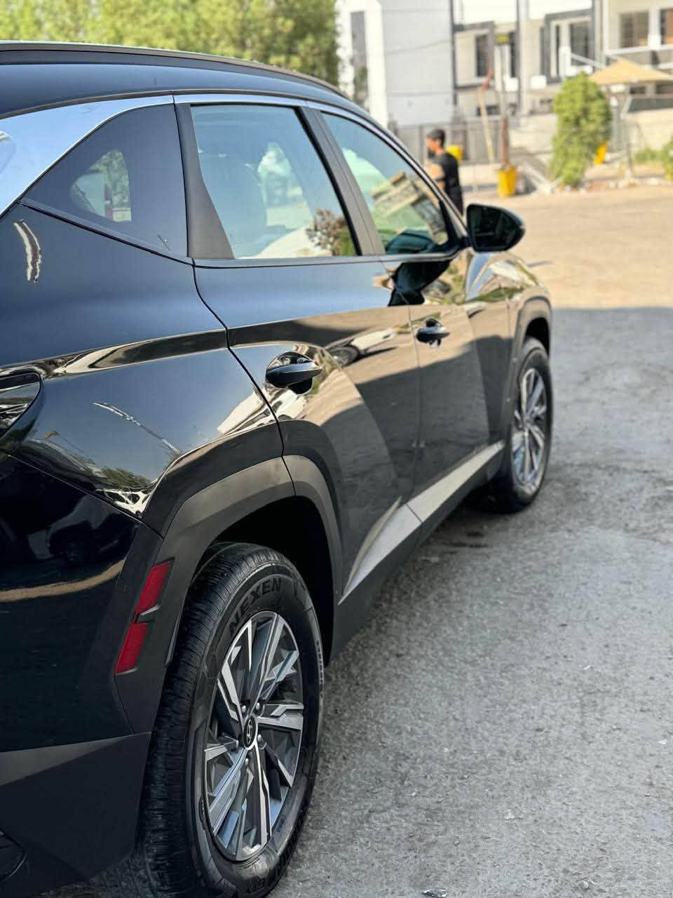🚘 للبيع: هونداي توسان 2023 هايبرد
✅ موديل: 2023
✅ نوع المحرك: هايبرد (اقتصادية جداً بالوقود)
✅ وارد: أمريكي
✅ اللون: (اسود )
✅ الممشى: (35 الف مايل )
✅ الحالة: سيارة نظيفة جداً وخالية من أي مشاكل
✅ المواصفات: شاشة، كاميرات، حساسات، فتحة سقف، أنظمة أمان، تبريد وتدفئة 

السيارة بحالة ممتازة وجاهزة للفحص بأي مكان.

📍 الموقع: (بغداد)
📞 للاستفسار: (***********)

السعر: (190) وقابل للتفاوض للجادين.

