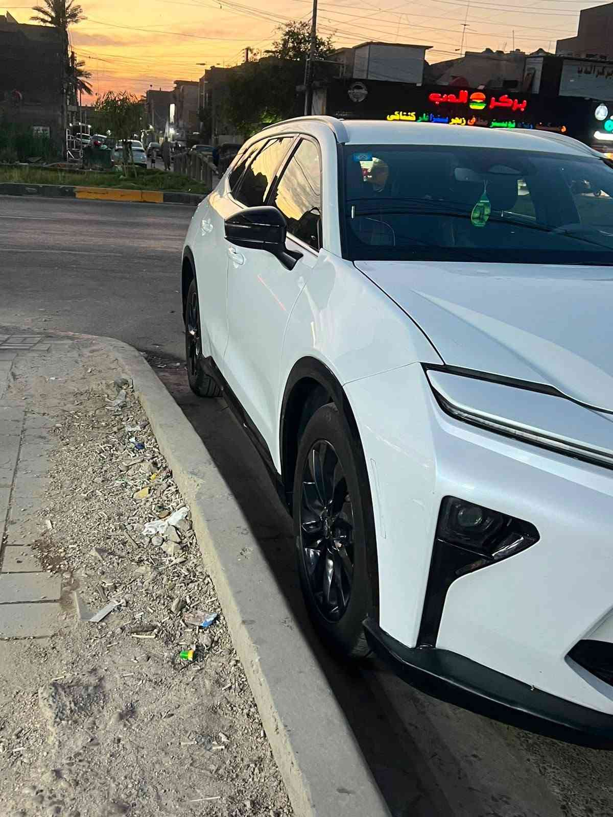 تدور سيارة عائلية فاخرة بنظام دفع رباعي ؟

 👑 تويوتا كراون سيجنيا 2025

Toyota crown signia 2025

فاخرة وعملية تجمع بين الفخامة والتكنولوجيا المتقدمة والتوفير في استهلاك الوقود

بنظام دفع رباعي هجين يجمع بين محرك بنزين بأربع أسطوانات سعة 2.5 لتر طبيعي التنفس و محركات كهربائية عدد 2

وارد امريكي 
فول موصفات عده الفتحه
عدد الاحصنة : 240 🐎 
اللون : ابيض
صوره الحادث مع الصور  السياره بدون تبديل 
بيه /٣٦ حالوبه /بل القماره والبنيد/ 
سعره ٢٧٥ وبيه مجال 
رقم بغداد 🇮🇶
ماشيه 28
مقاعد جلد  تدفئه تبريد الخلفي تدفئه
مكاني بغداد حي اور
سعره ٢٧٥ وبيه مجال
***********

نص مكتوب في الصور:
- 45903685