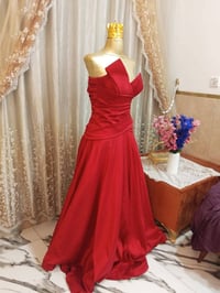 للبيع فستان حنة كلش حلو بس مرة لبسته واريد ابيعه اشتريته ٢٥٠واريد ٧٥لل...