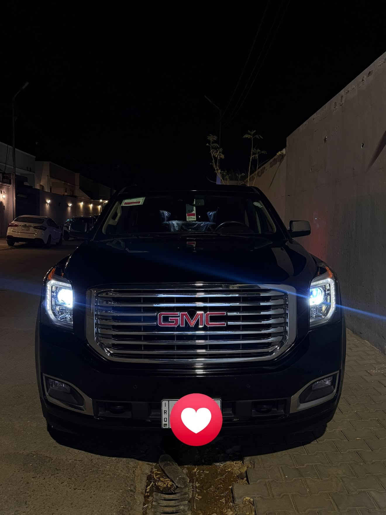 GMC SLT 2020 خليجي
ماشية 128 الف km

V8 5300 
* مقاعد أمامية تدفئة وتبريد
* مقاعد كهربائية وذاكرة
* فتحة سقف كهربائية
* شاشة قاصة 
* نظام Bose
* مكيف مناخين
* حساس امامي خلفي
* 4×4  فورويل مع أوضاع قيادة
* ويل كروم 20
* جنطة كهرباء 
* تشغيل عن بُعد
* لايتات وجام لايت جدد بلاديات
* اشارات بالمري وشفط ونقطة عمياء
صبغ دعامية الامامية فقط وبيهة كم مكان بارد 
رقم بغداد انكليزي ب اسمي
مكاني نجف ***********
السعر 365 ً
