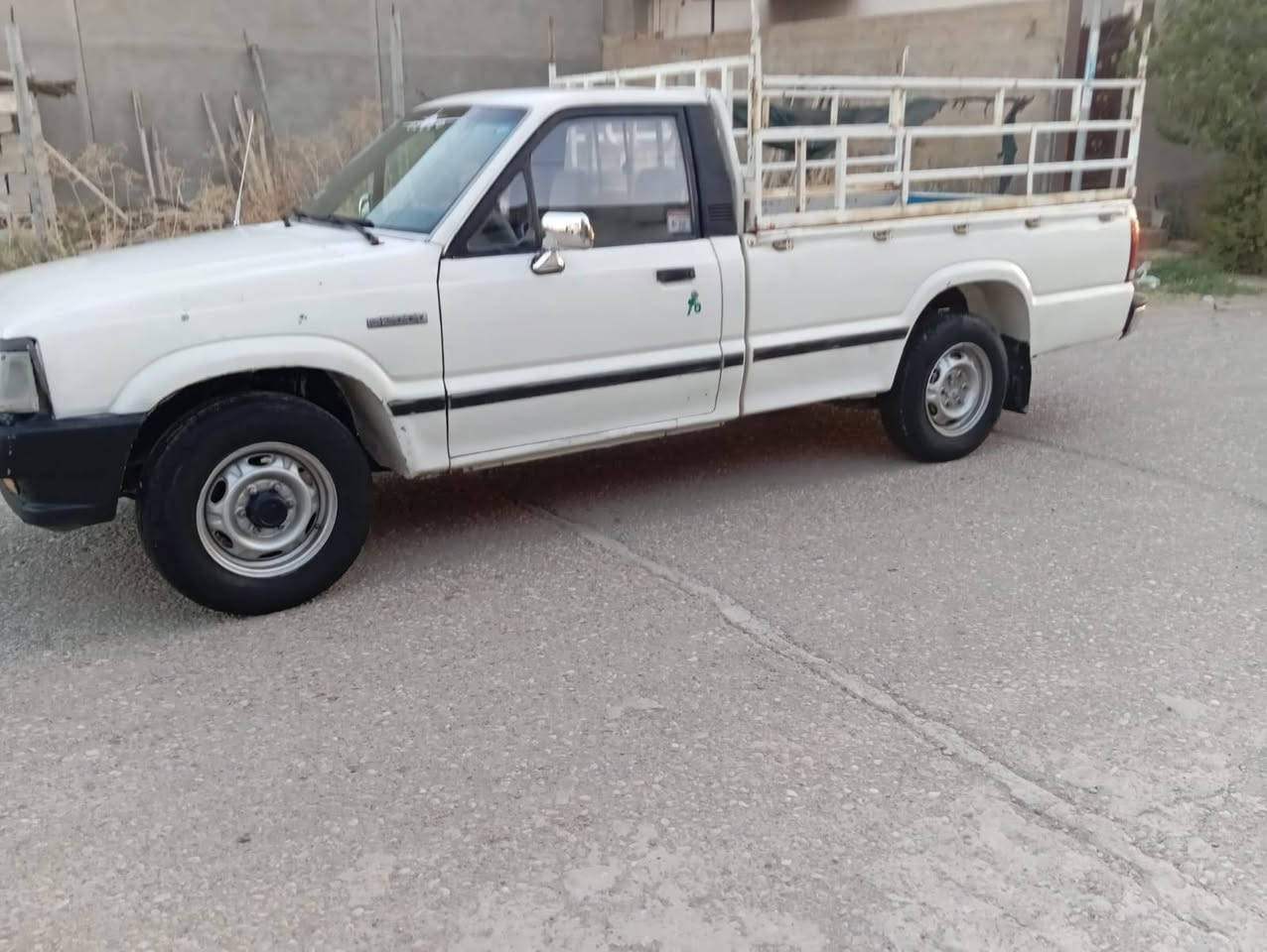 بیکاب مازدا 
مۆدیل 1994
کیرمحرک بشرت 
شاصی بشط
رقم سنویه جدید 
بیتاقه بنزین 
*********** كركوك, العراق
