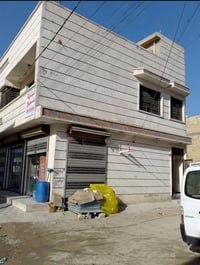 عماره • ١٠٠م • شقه و٣ محلات