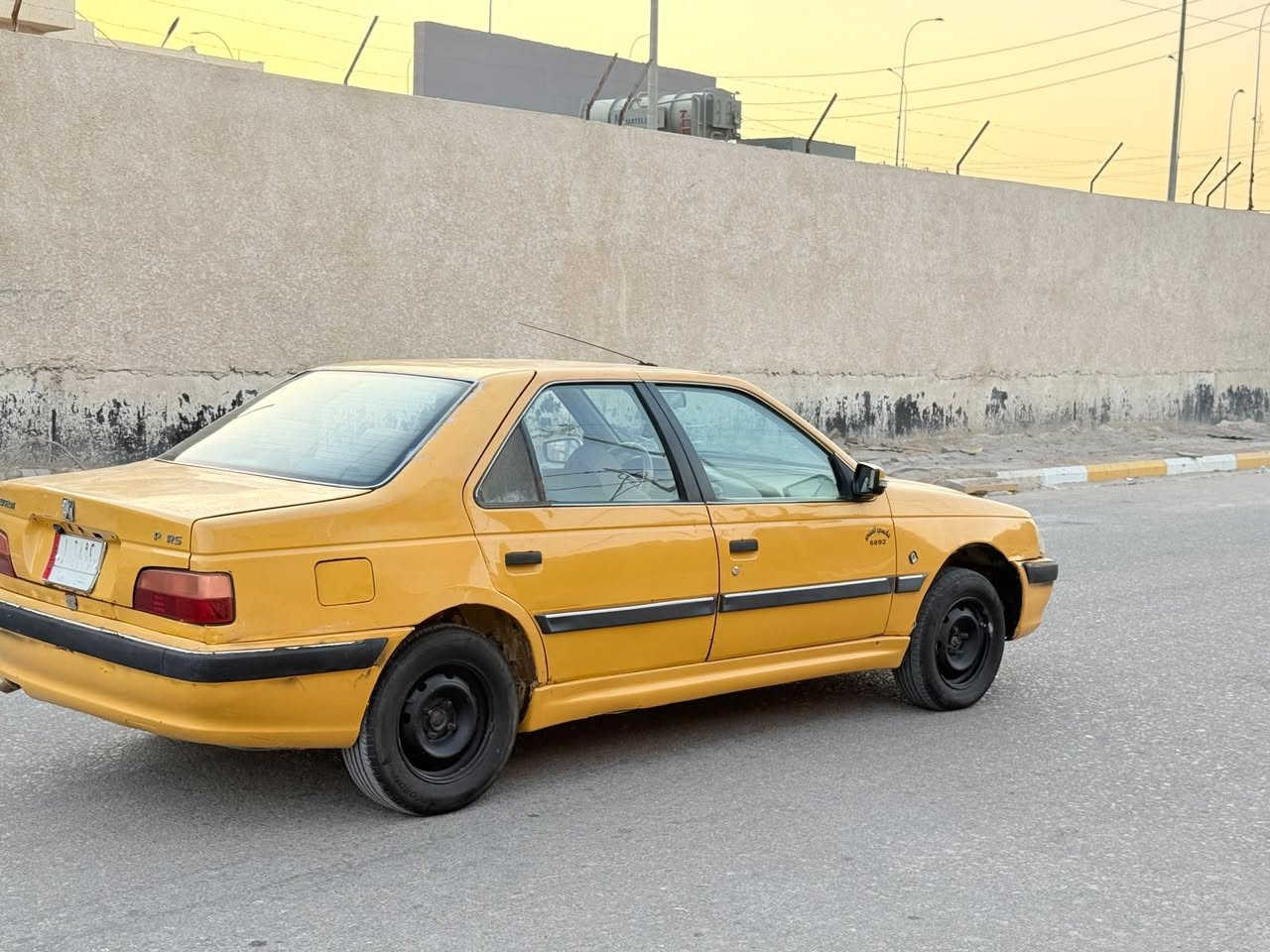 بيجو بارص 2011سياره جاهز كير مكينه حداديه تخم تاير رقم مثني بسمي سيارة بلاديه هيئه مصفره  جاهزه السعر 24وبيها مجال بسيط مكان سياره السماوه لاستفسار ***********
