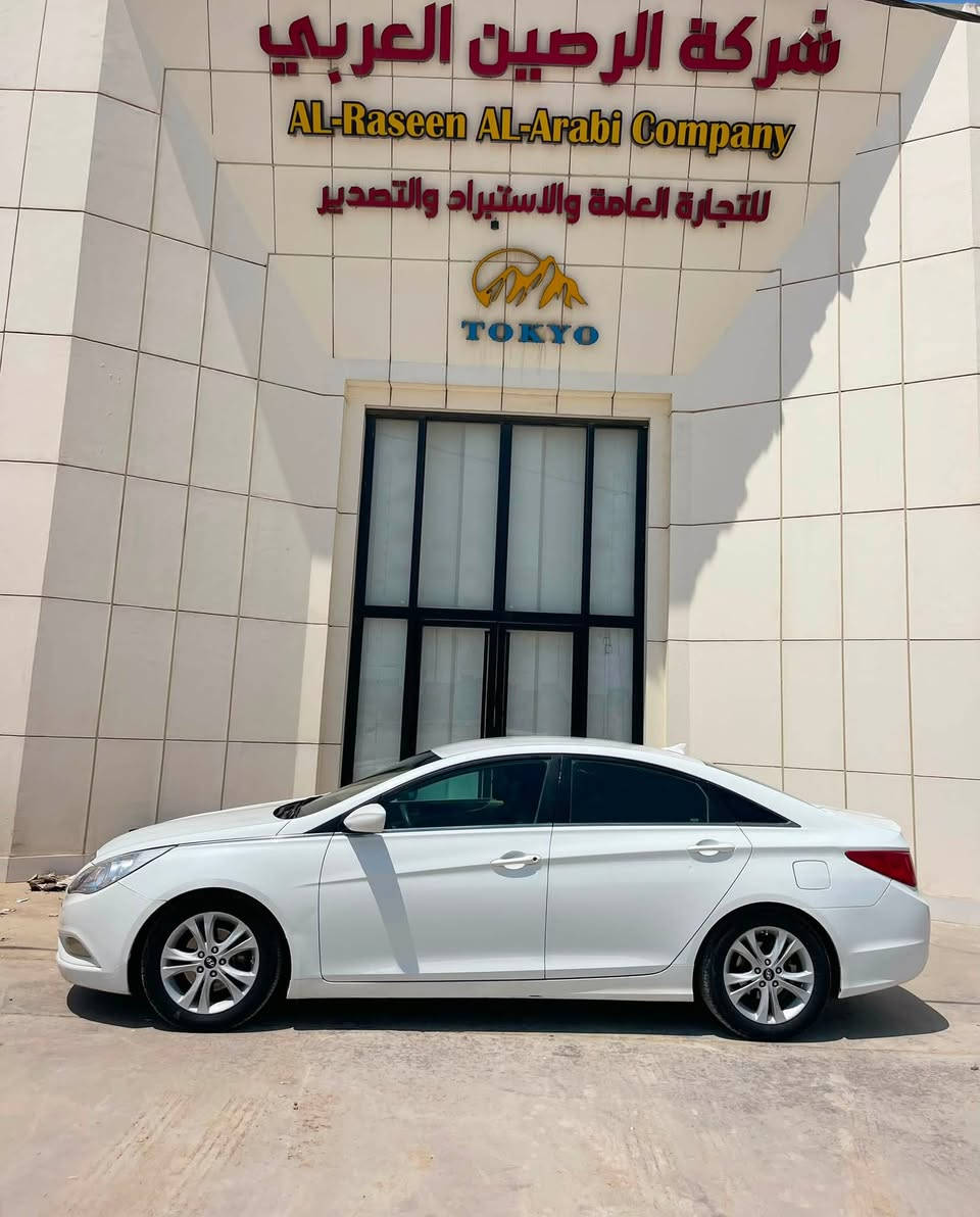 السعر 98$ وبيه مجال
———————————-
 سوناتا  2011  رقم  بابل  دولي  باسمي
 سنويه ل 28 السياره داخله كلين عندي 
صار بيه شخط باب العبري و نصبغ  نص 
الجوه فقط كفاله عامه من الضربه شرط 
السونار مكينه  2400 ما مفتوحه محرك 
وكير و تخم تاير كفاله  تبريد ثلج حداديه 
مكاني ديوانيه حي الجامعه 
***********
