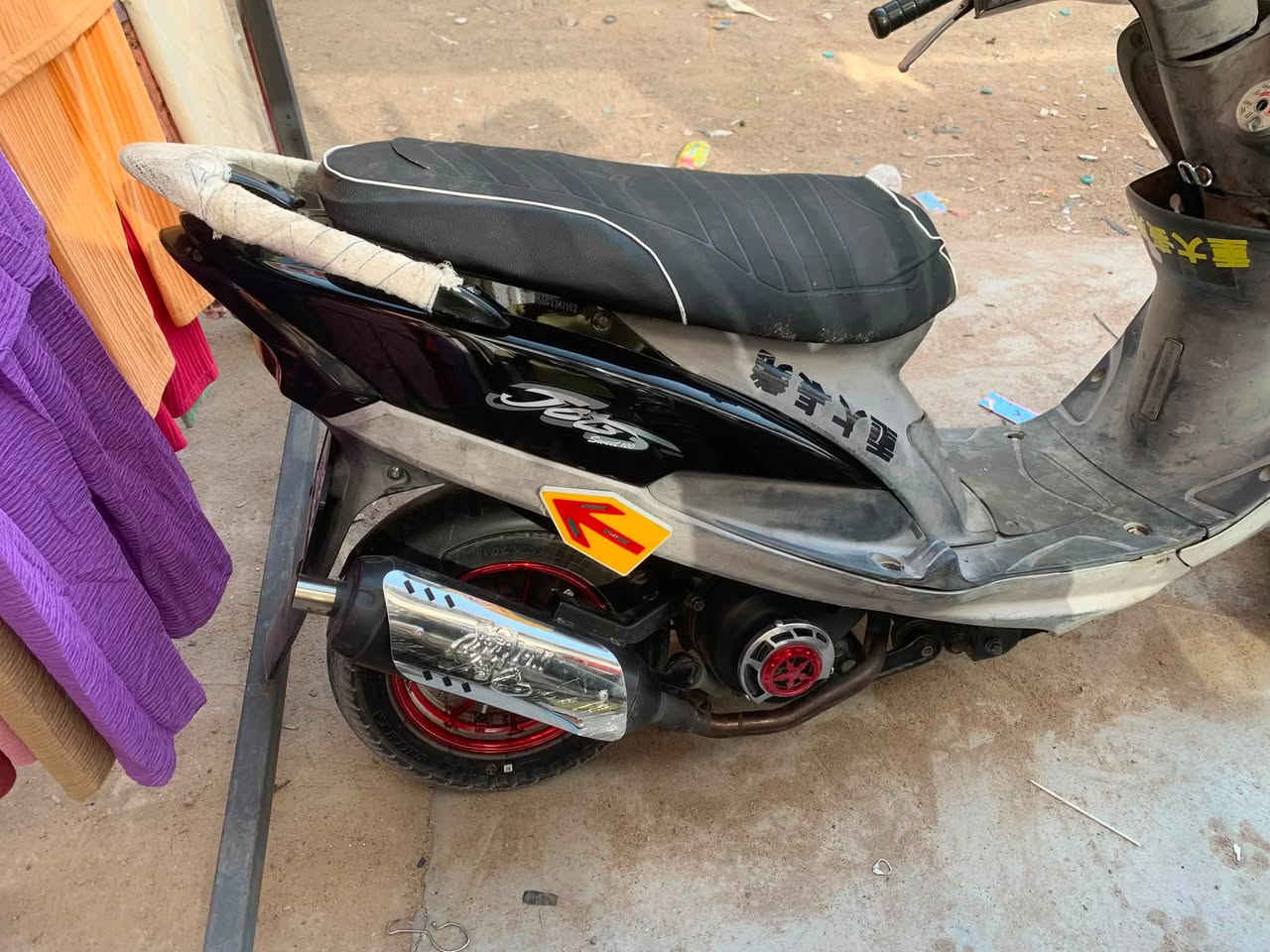 دراجه ماكس منغولي كلش حلوه ونضيفه ومزوده على اخر حبايه  وسريعه وكلشي بيه كامل رايده 650 وذا اكو مراوس بوليس عادي راوس هاذ رقمي *********** بكاني بصره زبير وانه خادم
