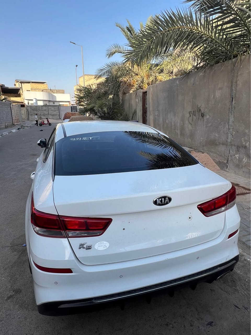 K5 وارد كوري 
موديل 21
رقم اربيل سنويه 29
كفاله فقط باردات صغار كلش 
للبيع او مراوس بجارجر اوباما 
سعر 157 وبيها مجال  قليل 
واتساب فقط ***********
واتساب فقط *********** البصرة, العراق
