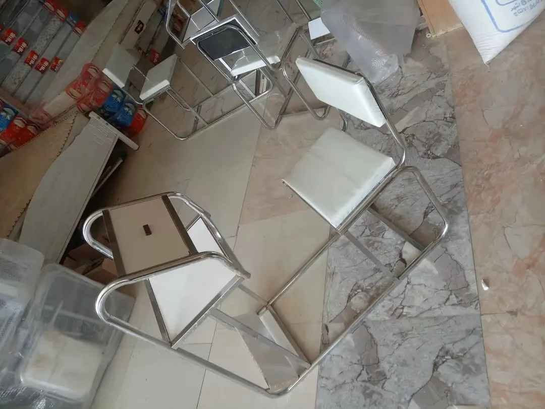 يتوفر لدينا خدمة التوصيل لجميع المحافظات العراق 
للحجز واتساب *********** كربلاء, العراق

نص مكتوب في الصور:
- للحجز واتساب 0776009377