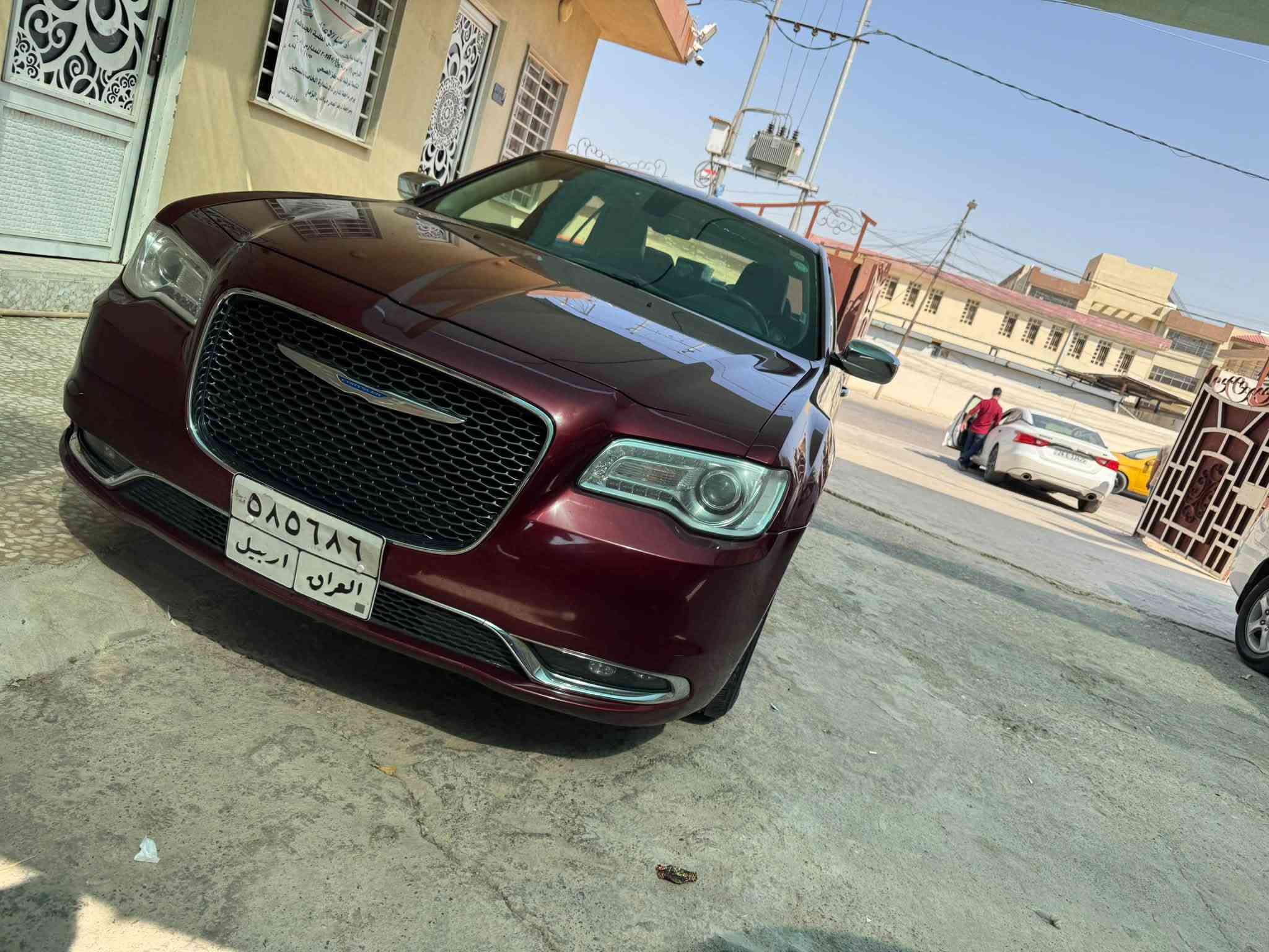 اوباما موديل ١٩
فئة limited فتحة بانوراما
سياره نظفة وجاهزة ماشية ٧٨ الف ميل وقابله للزيادة

دخلت العراق بيها ضربة بالشاملغ الخلفي جهة السايق ومصلحة عالبارد فقط ولحد هسه موجوده تقريبا 
وهاي الضربه هم طخت الباب الخلفي وشوي مصبوغ 

سعرها ٢٢ الف دولار
مكانها موصل

***********

نص مكتوب في الصور:
- 1:31 15 May 23, 2020 2:36 PM Share Edit Add to Trash
- مصطفى داود كشف اضرار سيارات ***********