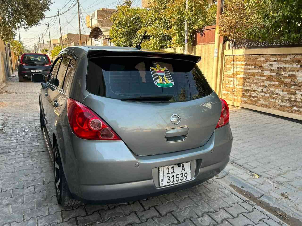 سلام عليكم حبايب فرسا للبيع موديل ٢٠٠٩ ماشيه ١٠٩ سياره جديده ببهه رشات صبغ أبيع احزام وسياره خير من الله وع أيدي سستمتهه ع أيدي من أربيل شارع ٦٠  حتى عده مشتري الهه بسمي هزه جديده مصارلي شهر من حولتهه سعر ٧٠ وبيهه مجال ***********
