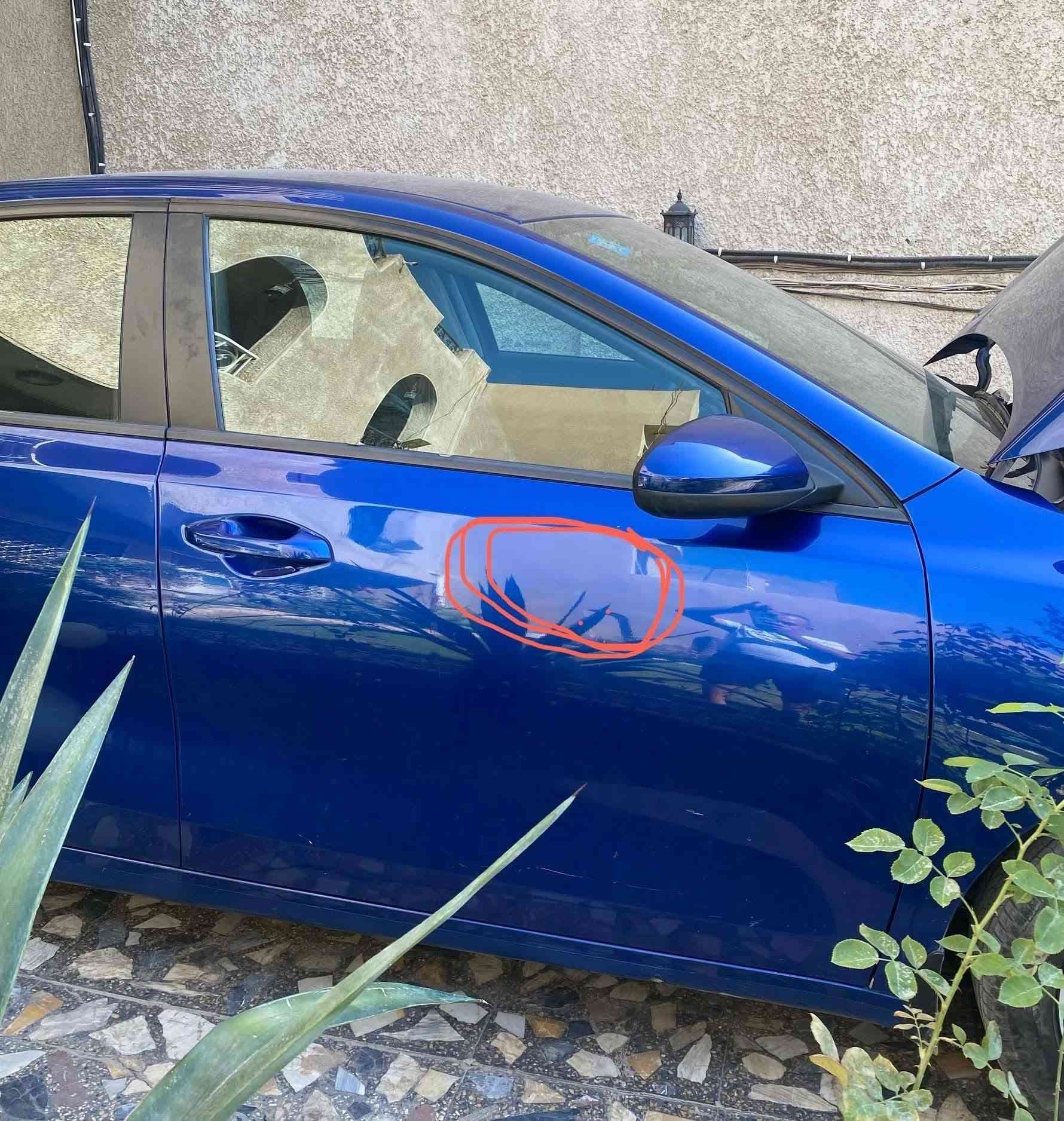 سلام عليكم كيا فورتي موديل 20  رقم بغداد مواصقات عادية مكينة 2000 كير cvt  بدنة وراديترات برغي مامفتوح بيه لحد الاني على مي الشركة ماملعوب بيه اني مستوردها على ايدي بيه تصليح تقريبا نص الجاملخ الايسر الامامي وشوية من البنيد الحادث ماواصل لشواصي ولغد وبيه شوية تعديل وصبغ باب الايمن الامامي مصلح ومصبوغ باامريكا بيه ايرباك ستيرن وكشن وبردة جه السايق وبيه ضربه بالعراق بالصندوك جوة الرقم مامصلحة وبيه طخة بالدوسه جوة باب الصدر ممصلحة  رايدها 135 وبيه مجال متواجد بزيونة او الكرادة *********** صور الحادث امريكا مرفقة مع الصور
