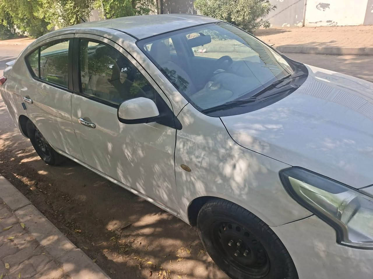 نيسان • ٢٠١٩ • باب مبدل