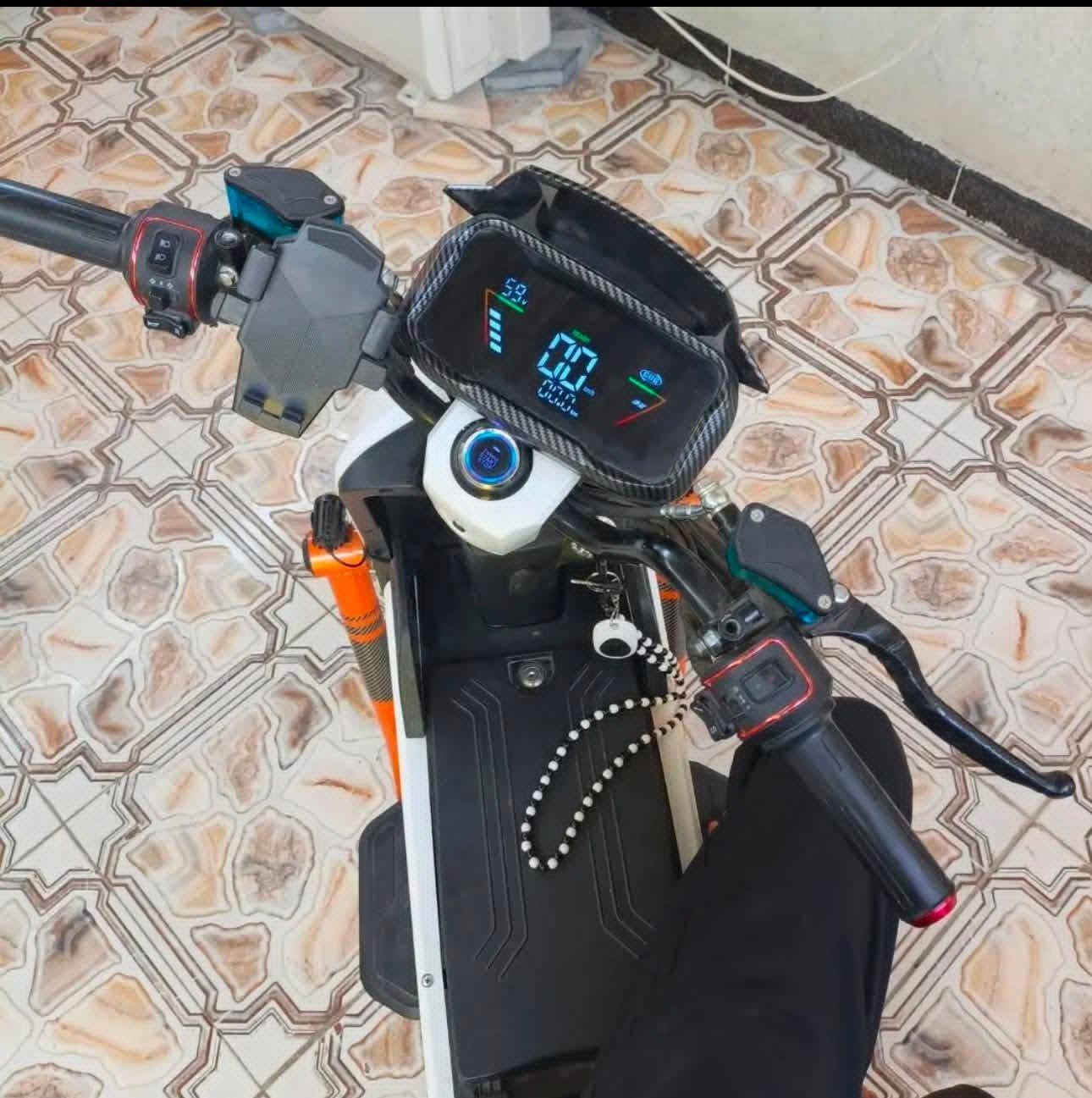السلام عليكم دراجه شحن للبيع x900 لون ابيض موصفات قبل سبوع خذته من الوكيل دراجه كدامك تخبل موديل 2026 دراجه قبل سبوع خذته من وكيل دراجه مفوله ونبي عل فحص بطاريات جدد السعر 525 مجال بسيط مال جيه مكاني البصره دور الضباط للإستفسار ***********
