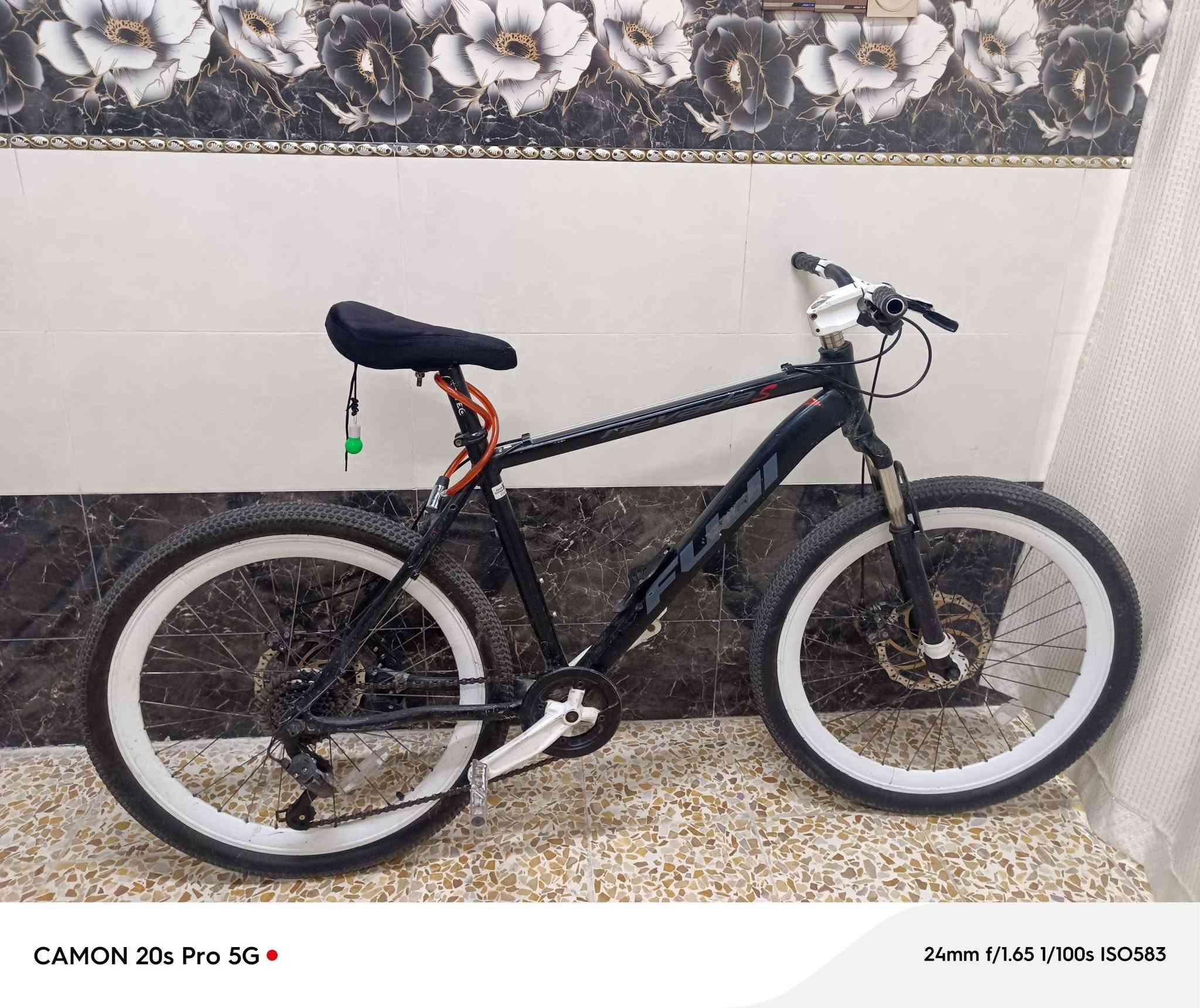 بايسكل للبيع 🚲
سعر 150
وبي مجال 
العنوان موصل أيمن
رقم الهاتف ***********
🚲🚲🚲🚲🚲🚲🚲🚲🚲🚲🚲🚲
