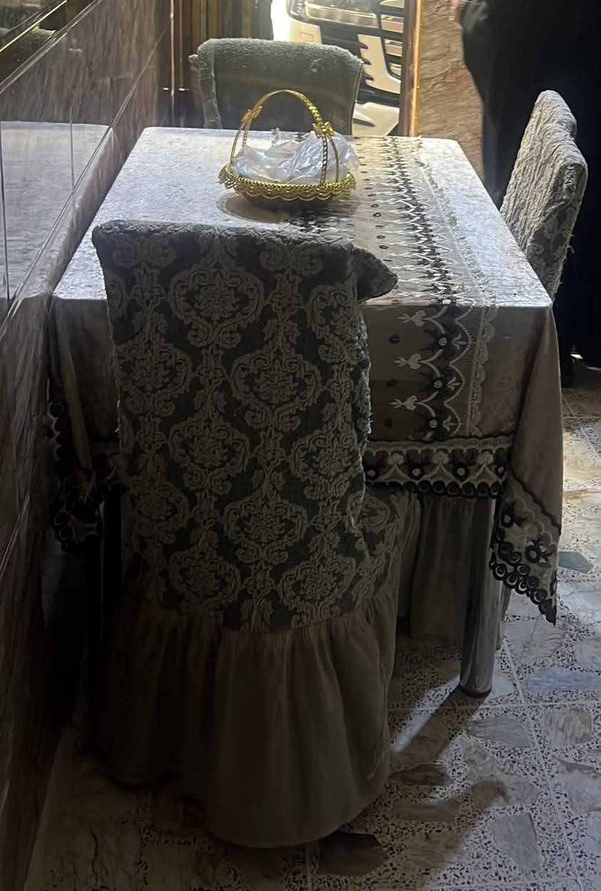 طاولة طعام • ٦ كراسي • بغداد
