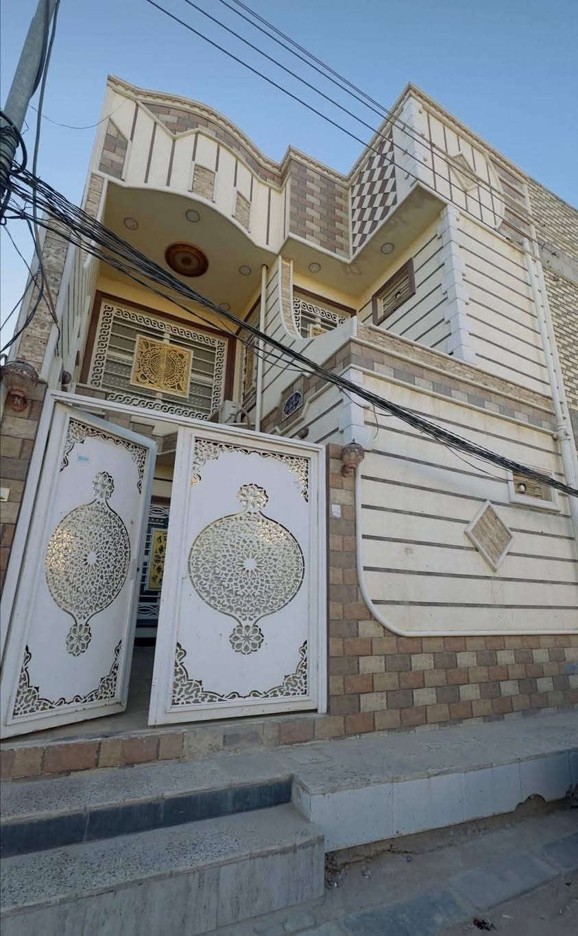 بيت للبيع في حي المكرمه بناء حديث درجه اولى كونكريت مسلح طابقين المساحه ١٤٣مترونص اربعة غرف نوم واستقبال وصالتين ومطبخ وحمام عدد ٣ للإستفسار والتوضيح الإتصال على الأرقام التاليه ***********
***********
***********
مكتب ابو علي التميمي للعقار في حي الوفاء بداية شارع المركز القديم
