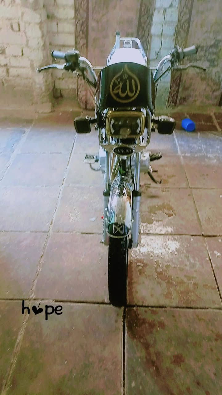 سلام عليكم درجه لبيع مديل 24 طالعه بل 25 درجه نضيفه بشكل كله جديد اوراق اسكنر لا اصليات مكاني شاميه الماكينه ما مفتوحه ***********
