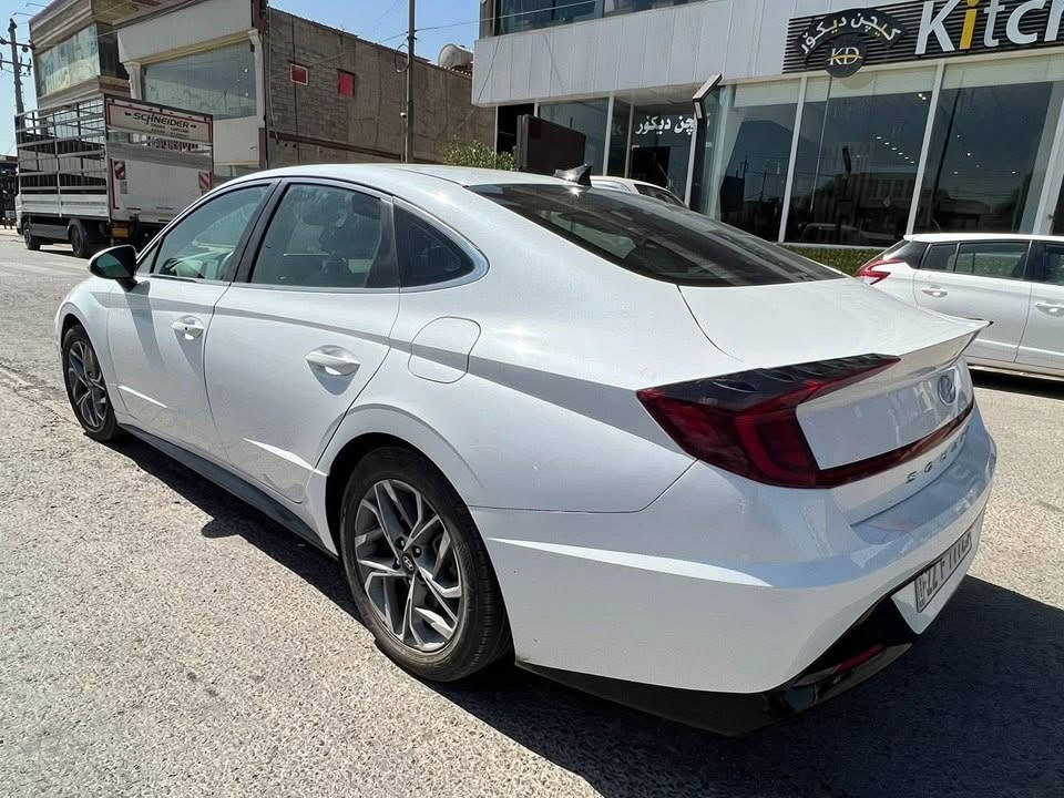 سلام عليكم
سوناتا 2020 sel
لون ابيض
مواصفات فول عدا البنوراما
رقم اربيل باسمي
وارد امريكي ضررها جانبي
بارد بالباب شي بسيط
مكينه 2500
بصمه تشغيل 
تشغيل عن بعد 
تبريد قطعتين
رادارات امامي خلفي جانبي
ماشيه 52 الف
السعر 160 ورقه 
الرقم ***********
