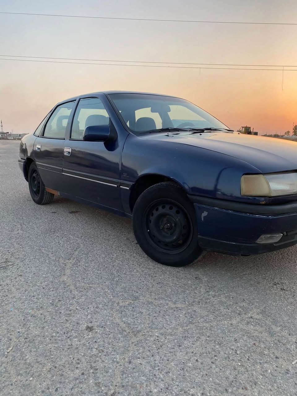 أوبل فكترا موديل 1993
محرك 18 
كير مكينة شرط  صبغ جمالية 
سنوية لل 29 شرط تحويل مشروع وطني
بطاقة بانزين موجود  
للتفاصيل ***********
