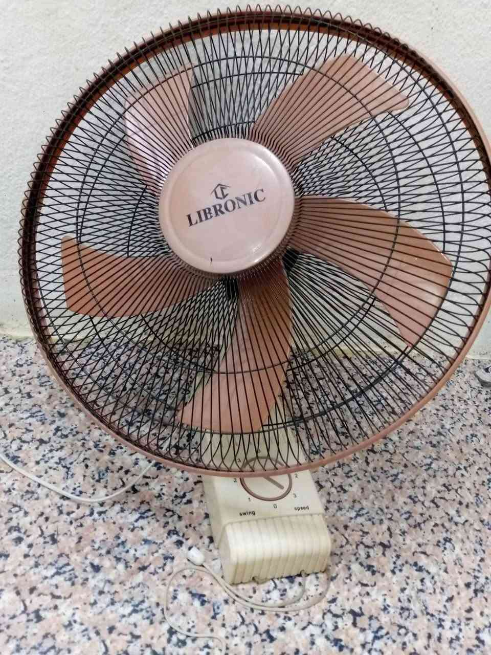 مروحه • نظيفه • شغالة