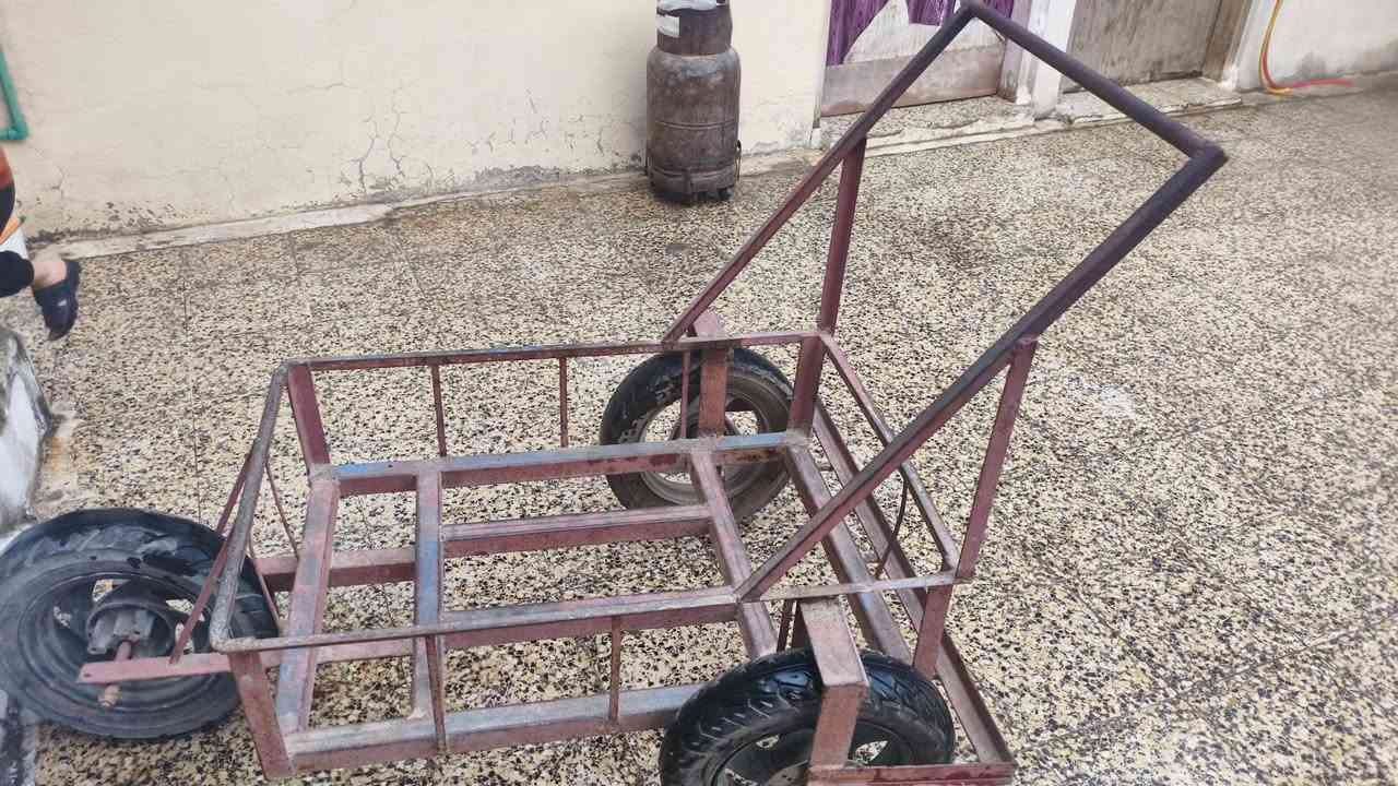 عربانة • تحتاج صبغ • الموصل جانب الأيسر
