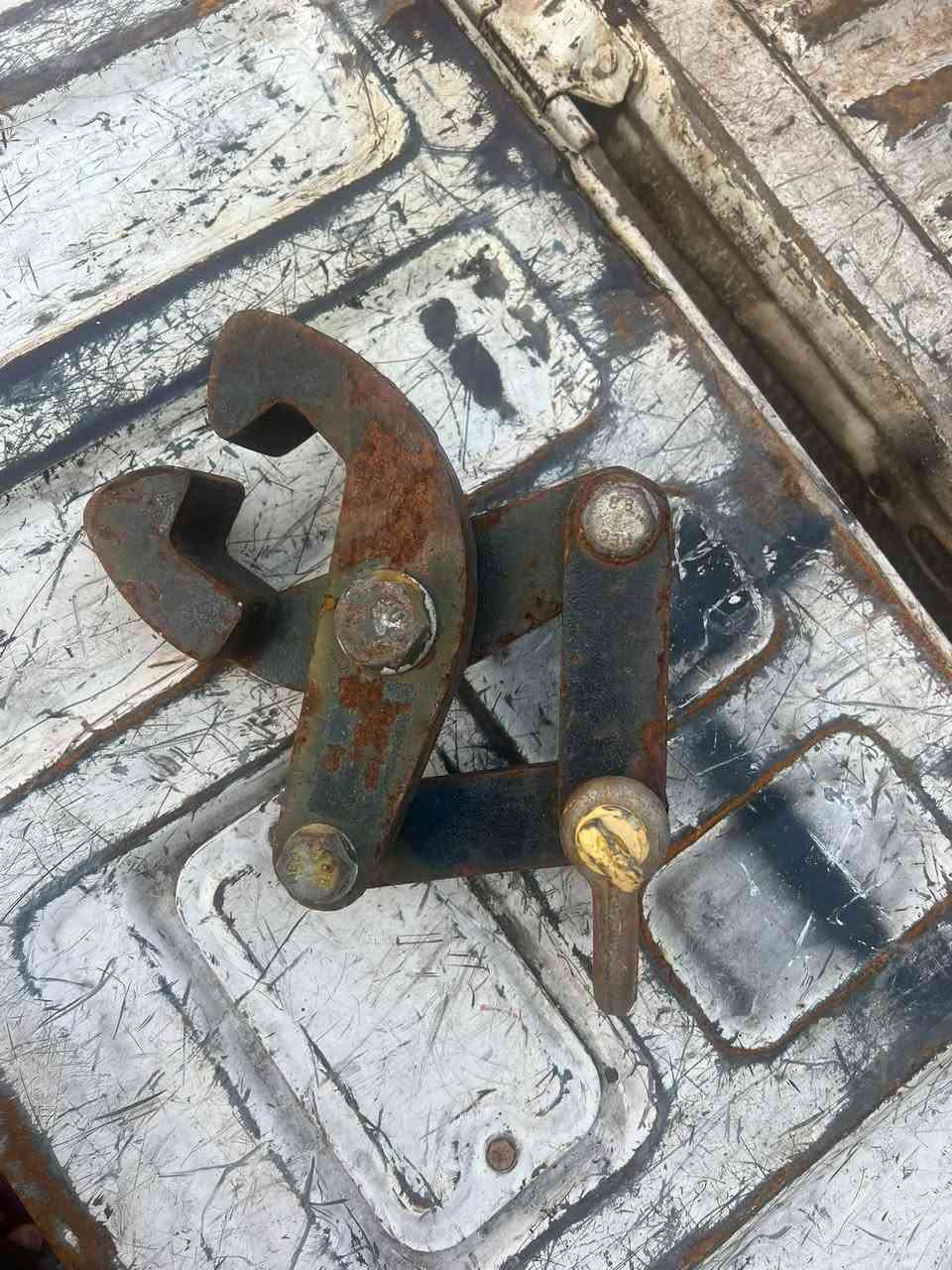 للبيع فخه مال حاويه ***********
