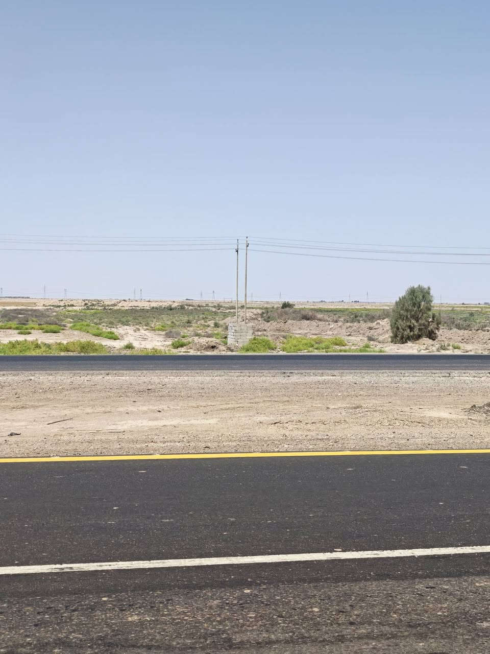 السلام عليكم يوجد 10 دوانم طابو صرف على طريق بغداد قرب جسر حوالي عندي على شارع العام 5دوانم بل ضهر شارع 5دونم السعر دونم 40 بسمي مداور *********** )تصال على رقم الهاتف ***********
