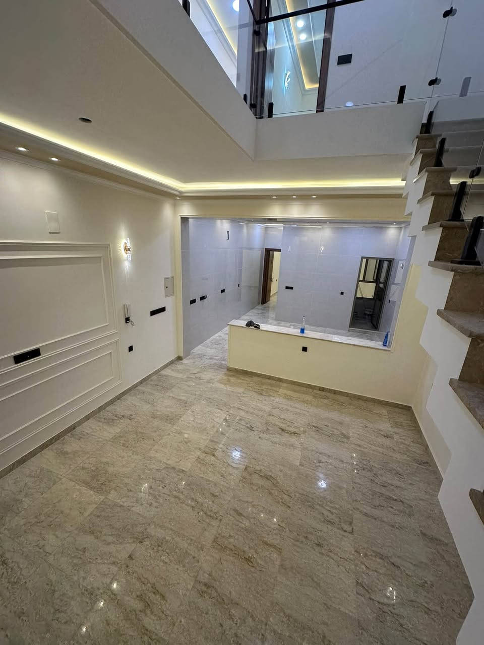 🏡 دار  للبيع | زيونة 712
📐 مساحة كل دار: 150م²
🛏️ 4 غرف
🚿 خدمات متكاملة
📍 الموقع: زيونة 712

✨ فرصة مميزة للسكن والاستثمار في واحدة من المناطق الحيوية في بغداد.

🏢 مكتب الودق للعقار
نختار الأفضل لتبني مستقبلك 🤍

🔑 بيع – شراء – إيجار – بناء – ترميم
📸 عرض وتصوير مجاني
📋 نستقبل جميع العروض السكنية والتجارية

📞 للاستفسار والتواصل:
***********
***********

📍 عنوان مكتبنا:
زيونة 710 مقابل نادي بلادي
وشارع فلسطين – بناية فرمان قرب كلية الرافدين
