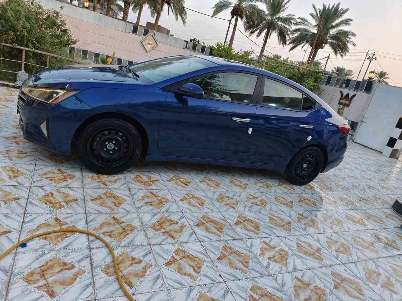 النترا2019وارد امريكي حاذث مرفق بلمنشور او بيه قطعتين كلير ايرياكات سليمه ماشيه 150مكينه2000دوش سنويه بعد شهرين او تصقط تحويل وكاله مضمون سياره جديده او احله من الصوره
 كير مكينه حداديه تخم تاير تبريد كله بشرط السعر98هاتف***********
