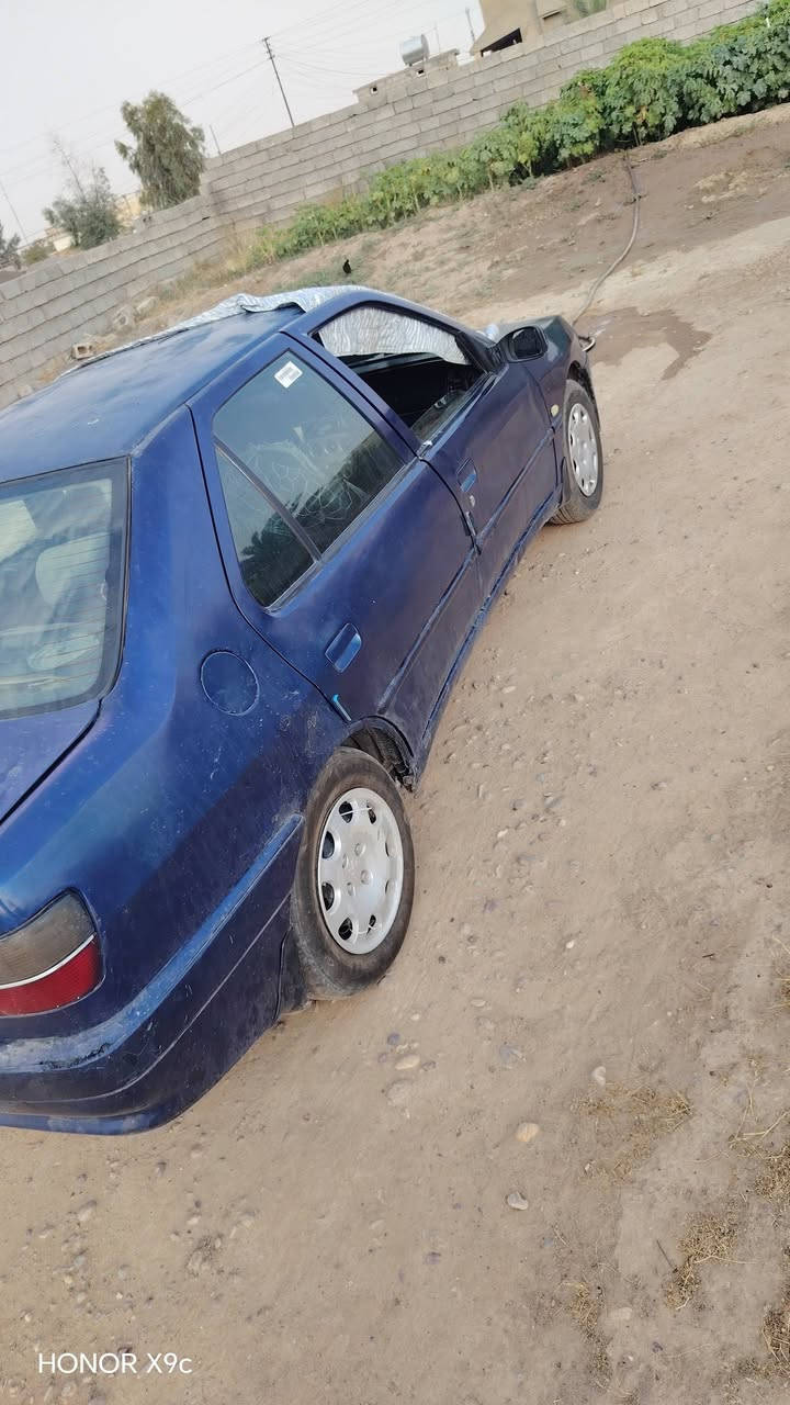 السلام عليكم بيجو للبيع موديل 2001 سياره جاهزه صدر جديد تواير جديد تبريد شغال بس بي شويه نقص غاز 
السياره حره ما مطلوبه شرط التحويل كير ومحرك شرط 
السعر 35وبيه مجال شي قليل اتصل على رقم لتفاصيل اكثر ***********
مكان السياره الشرقاط شاطي الجدر
