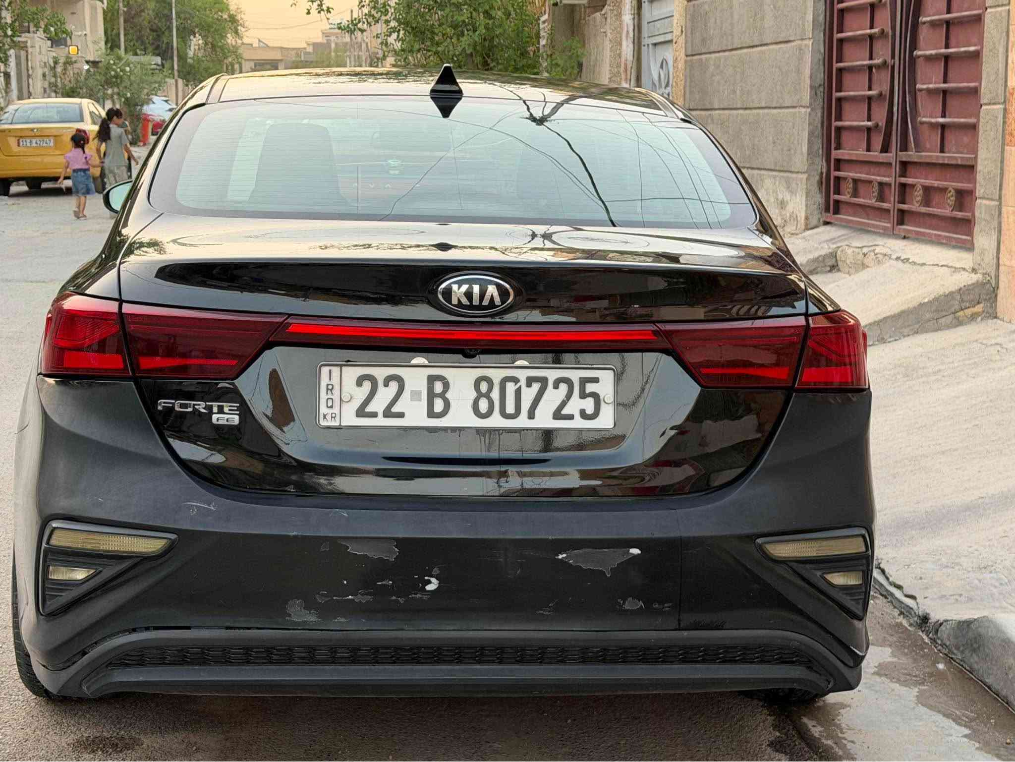 السيارة بيهه صبغ جاملغ خلفي مع دعامية 
مكانها حي الجهاد 
*********** بغداد, العراق

نص مكتوب في الصور:
- X-RAY CAR لفحص السيارات *********** المحرك فتح كيس ناقل الحركة سليم الكهربائيات سليم الملاحظات