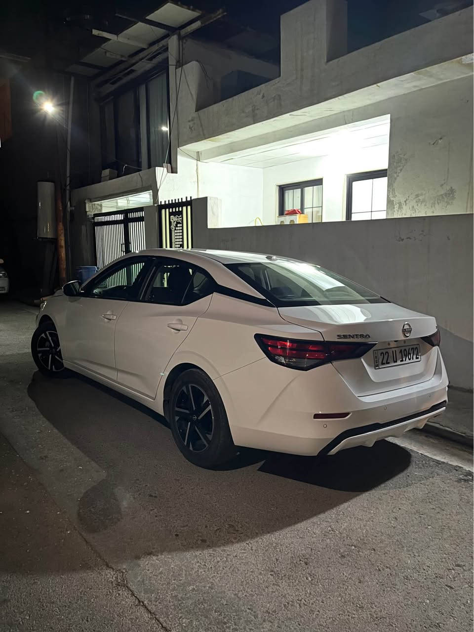 NISSAN SENTRA, SV 2024
سياره كه بيشو بشتي كه بسه ٢بارجه ي سبوغه ٣بارجه ي كلئري امريكايه بي زوره وه  سه نه وي شتي هه موي نويه تا 2030  سياره كه  76000km رويشتوه سعريش 130مه جال
*********** أربيل, العراق
