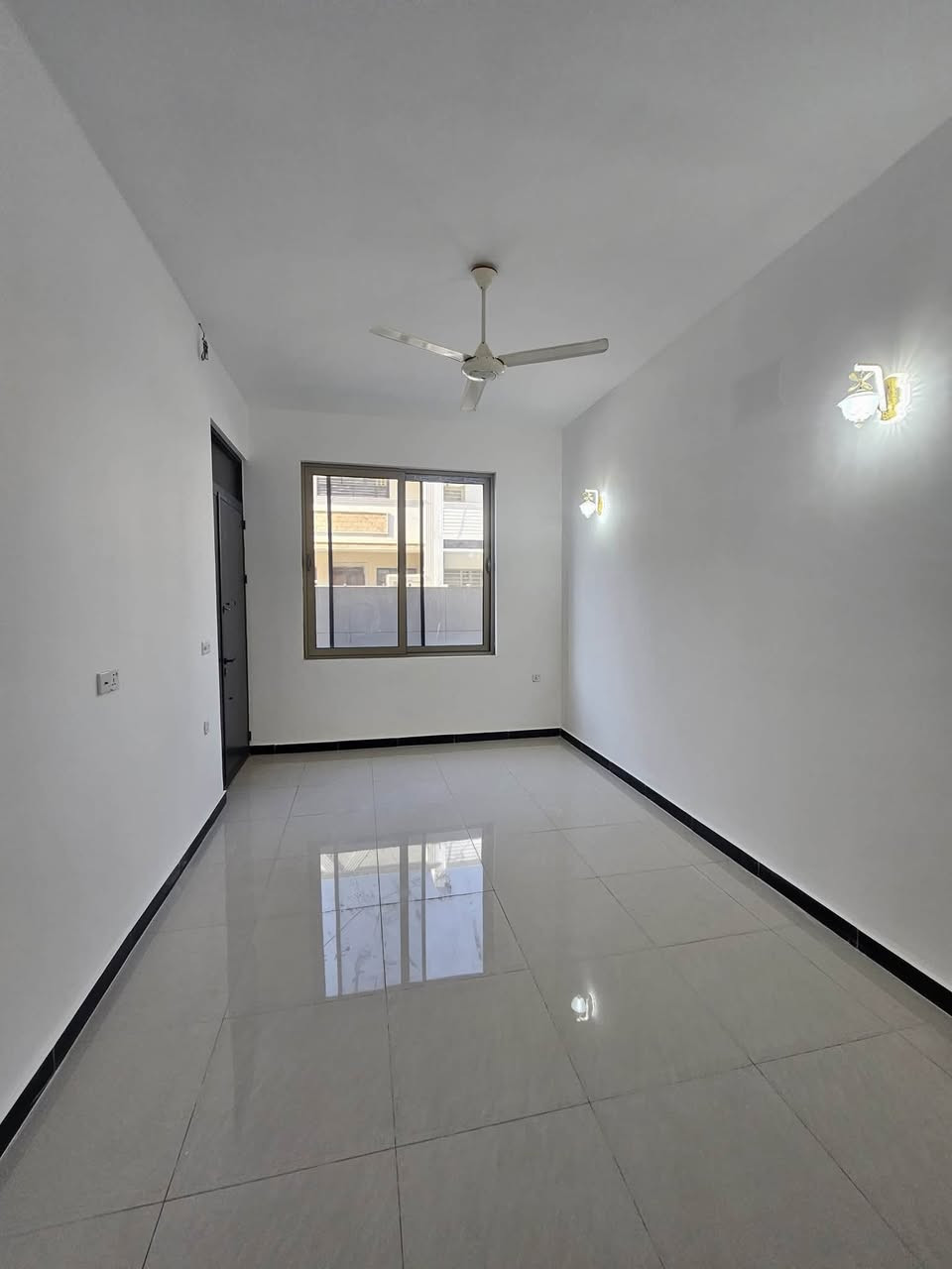 دار للبيع دار للبيع 
الدورة حي دجله السكني 100 متر
شارع 15 
الواجهه 6.25 
النزال 16 
بناء ممتاز
خدمات ماء وكهرباء مجاري 
4 غرف نوم 
حمام عدد 2 
مطبخ 
صاله 
تنازل شركه او اقرار محكمه 
  

مكتب فراس المعمار 
الدورة حي دجله مقابيل مقهى فيروز 
***********
***********

