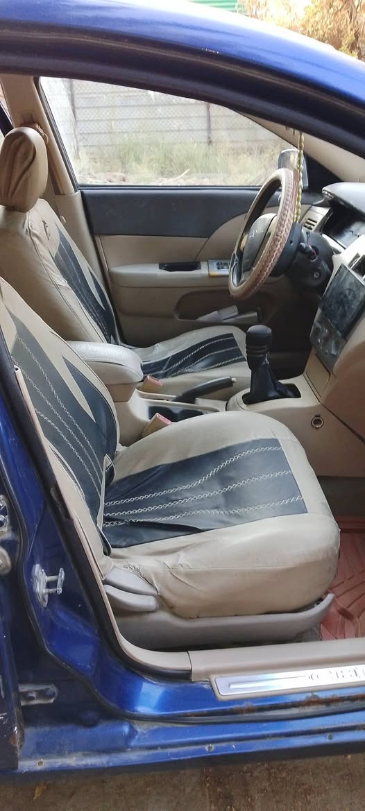 موديل 13 كير عادي مكفولة من ضربة بيها دحچات بسيطة وخياس بيبان  محرك 1500 بلادي شاشه حساسات خلفيه لايت زنون عايزة حدادية بيع او مراوس بكوري مع الفرق سعرها   26/  ***********
