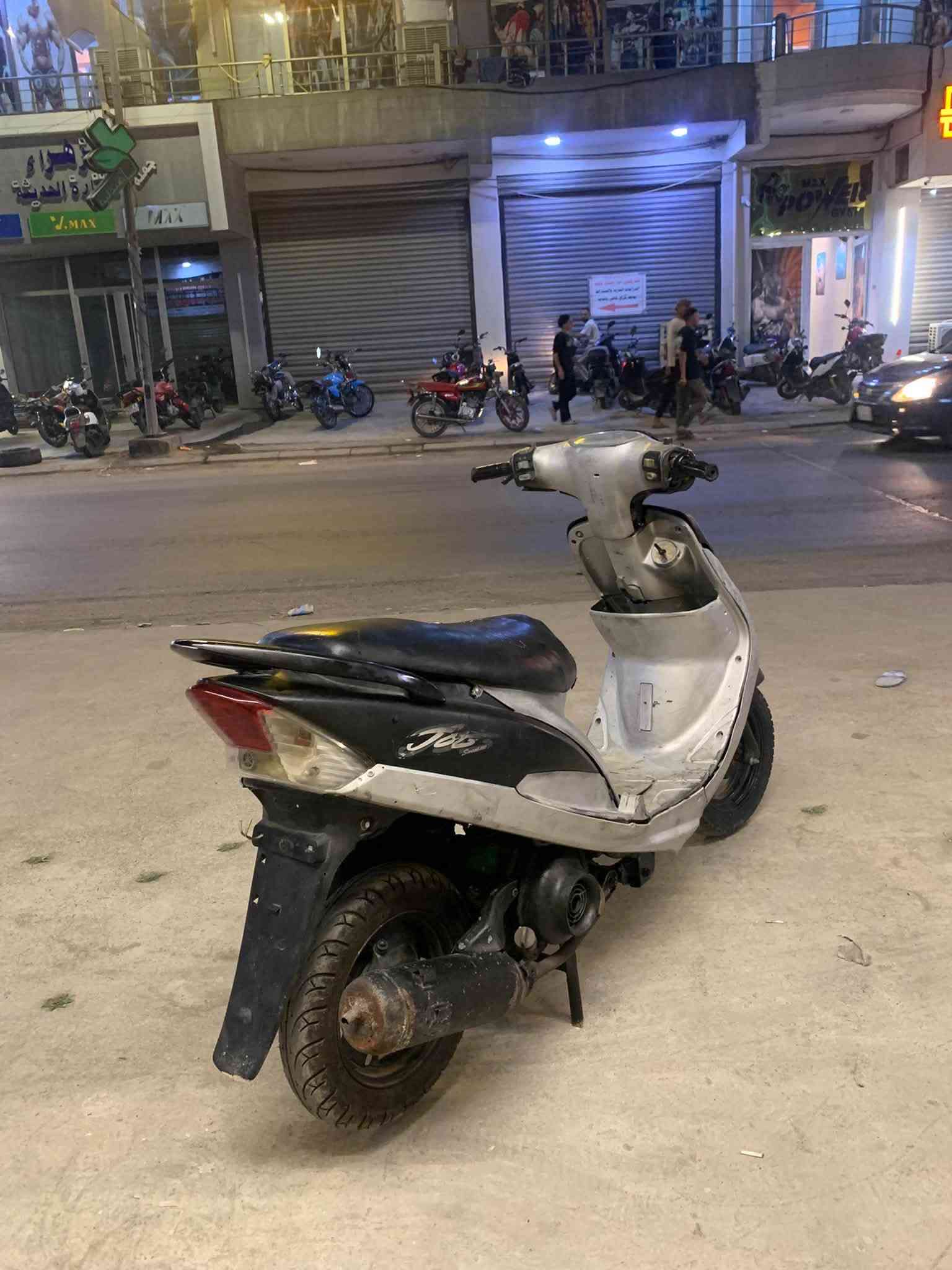 سعر٤٠٠وبيه مجال حك الجيه 
السلام عليكم ماكس منغولي الدراجه بباديه    مامفتوح برغيه منه بوشه٤٩كفرات بلاد الدراجه مولحه 
شلعه ومعدل طيران كله شغاله سلف هندر أساير سكن كيج سرعه  كيج بانزين مكاني ديالئ بعقوبه ***********
