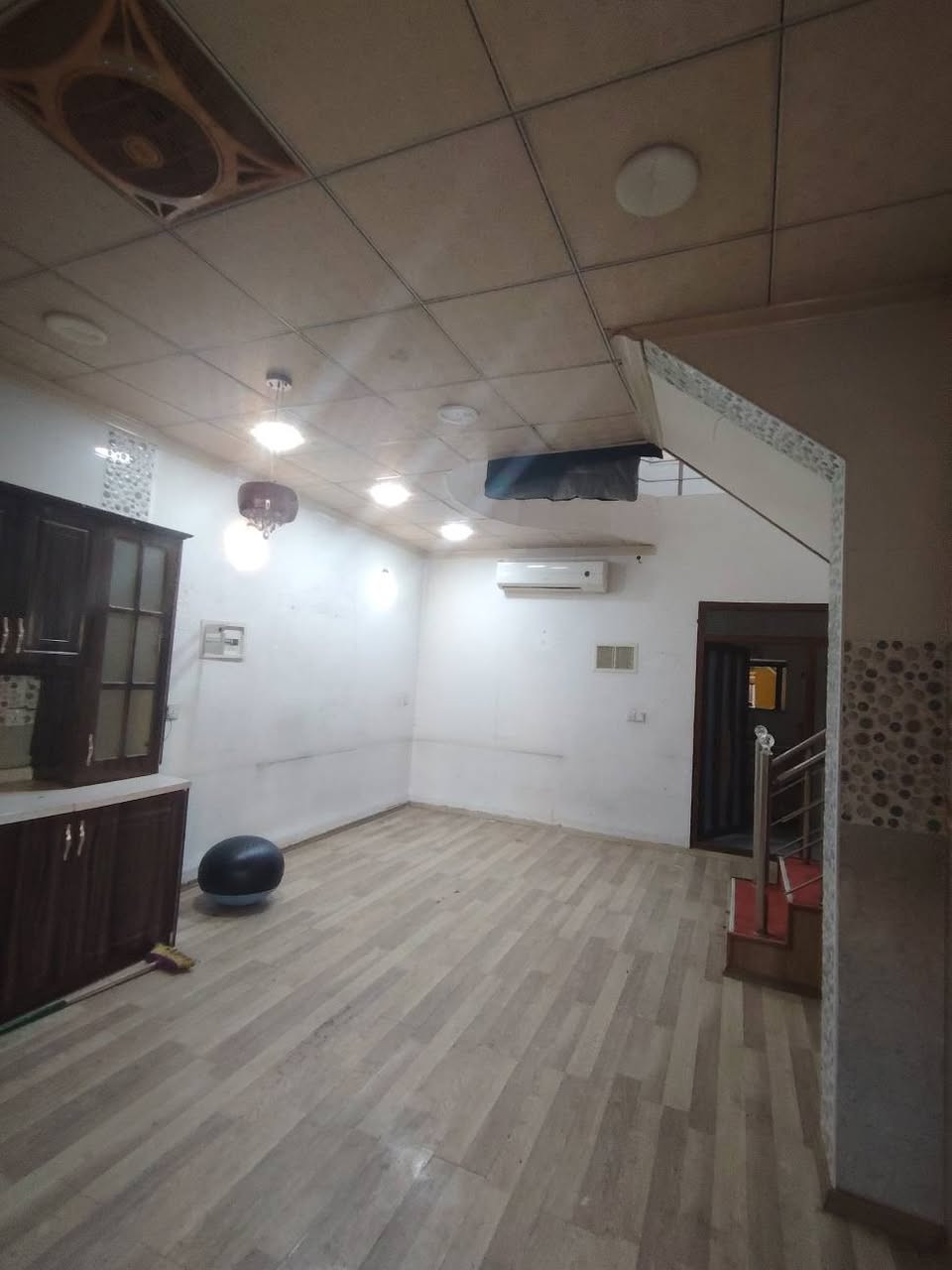 🏡 خانوو بۆ کرێ / بيت للإيجار 🏡
​📍 شوێن / الموقع: هەولێر - گەڕەکی بەختیاری / أربيل - حي بختیاري
📐 ڕووبەر / المساحة: ١٢٥ مەتر / ١٢٥ متر مربع
💵 کرێ / الإيجار: 425$ (مانگانە / شهرياً)
​📲 بۆ پەیوەندیکردن / للتواصل:
📞 ***********

‏مراسلة Nali Morilany عبر واتساب. https://wa.me/9647503238417 أربيل, العراق
