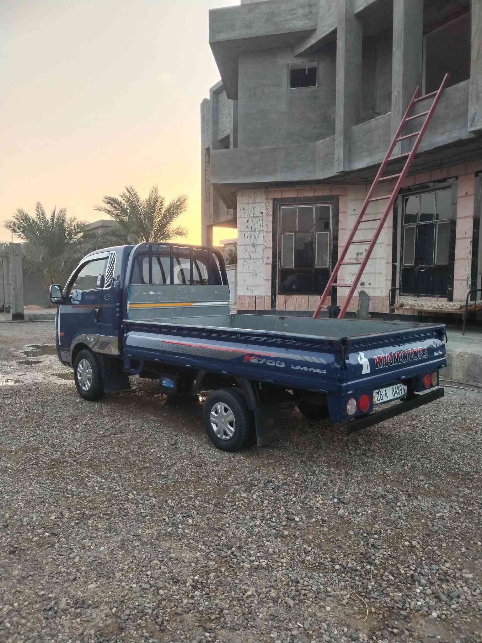 ٢٠٠٦ • محرك ٣٠٠٠ • ابيض