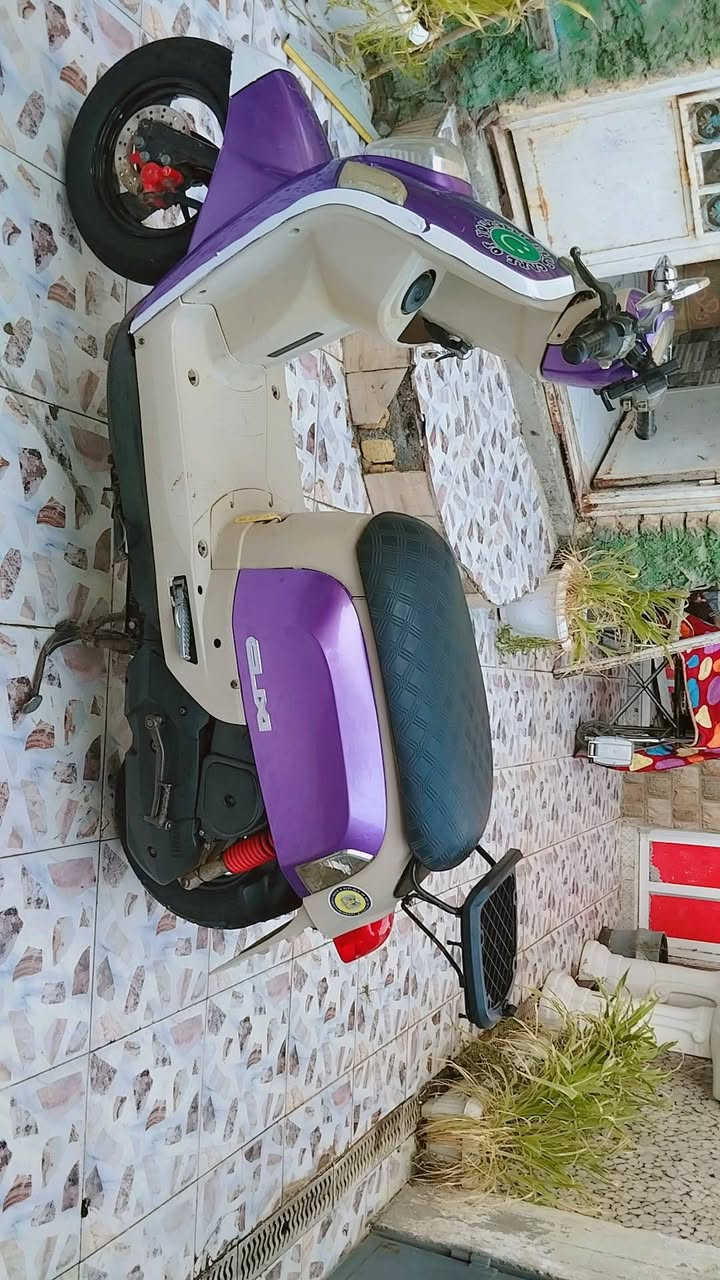 سلام عليكم دراجه للبيع ما مفتوحه الدراجه حيل حلوة وكهربائياتها كله شغاله وتجي وتشوف بعينك كلش مرتبة وسعرها 700الف وبيها مجال مكني ناصريه قضاء فهود وهده رقمي ***********
