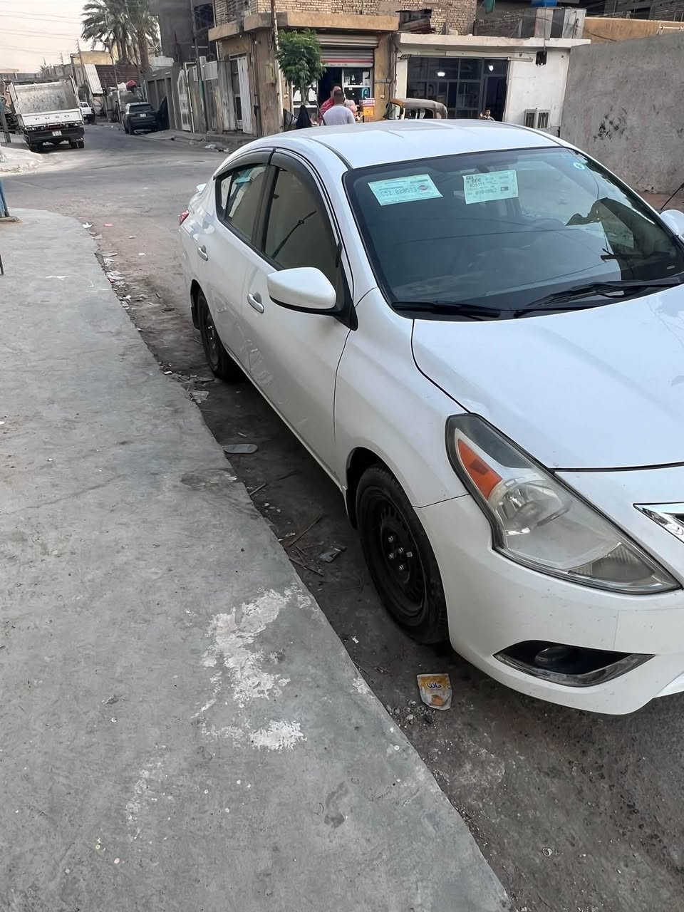 سياره نسان سني وارد أمريكي 
٢٠١٩سعرها ٩٠ وبيها مجال حك الجية 
رقمي ***********
